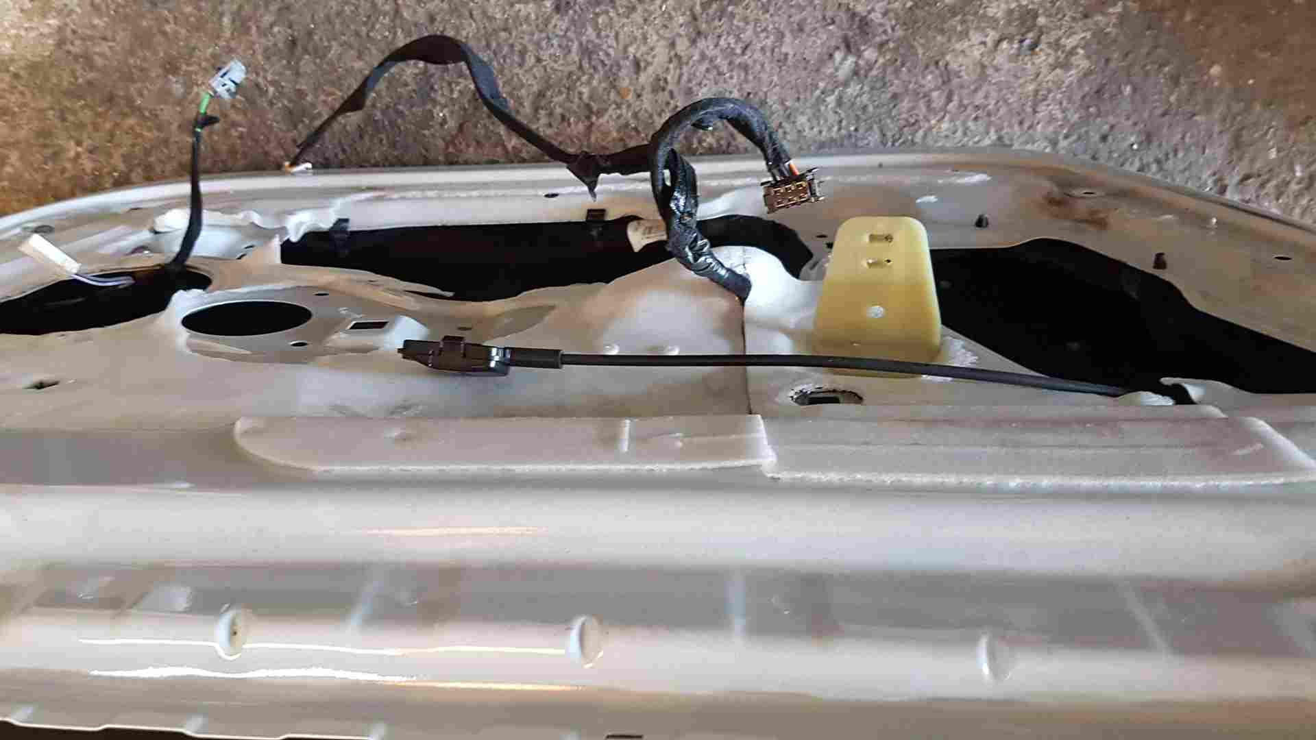 Thumb 3 Renault Clio MK3 2005-2012 Passenger NSF Front Door White Ov369 5Dr