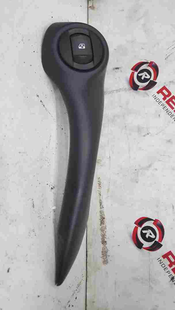 Renault Clio MK3 2005-2012 Passenger NSF Front Grab Handle + Switch grey plug