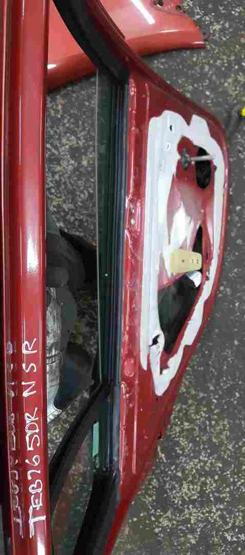 Thumb 3 Renault Clio MK3 2005-2012 Passenger NSR Rear Door Red TEB76