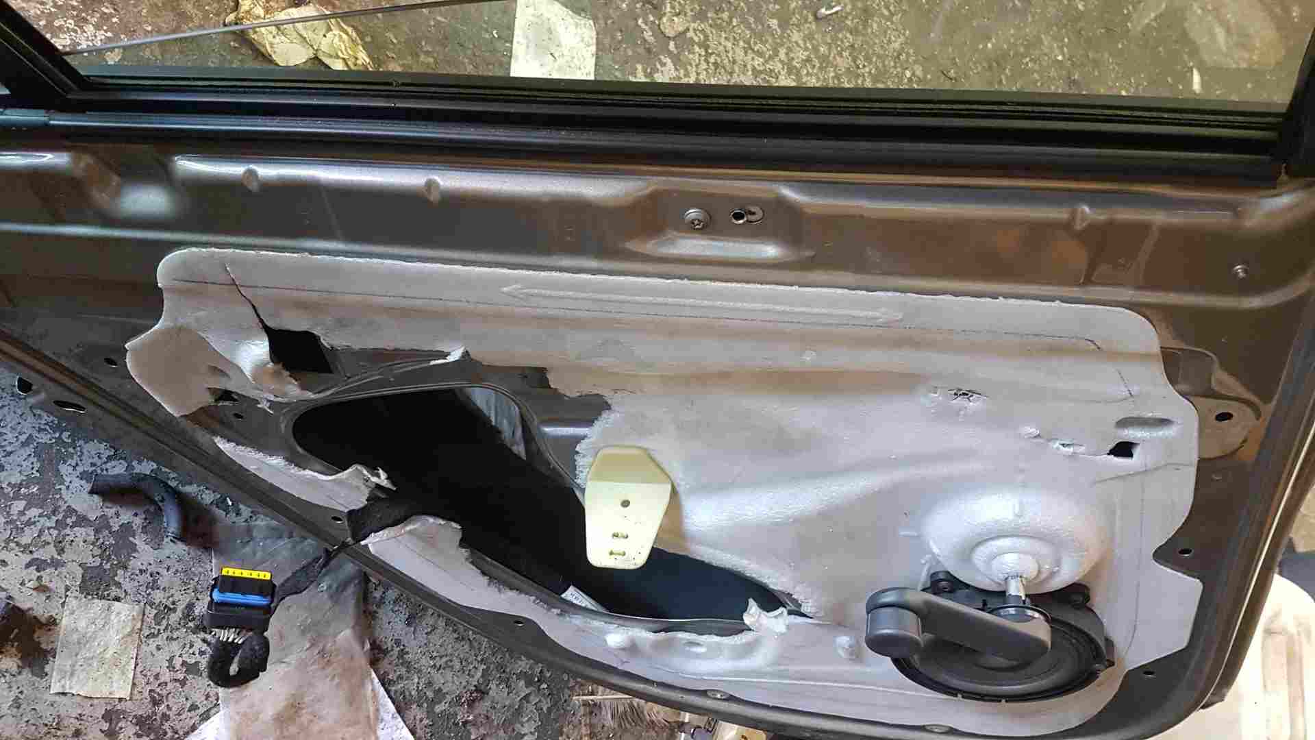 Thumb 3 Renault Clio MK3 2005-2012 Passenger NSR Rear Door Tehnk 