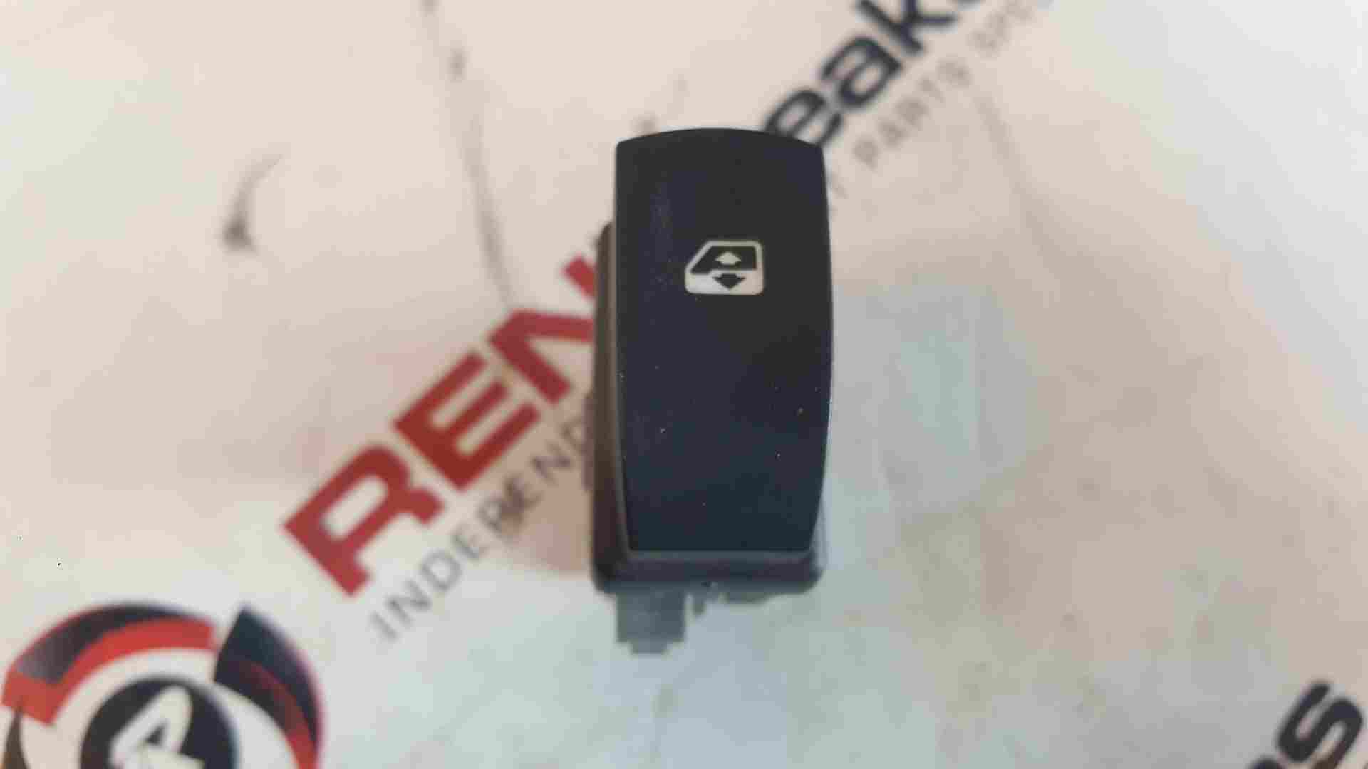 Thumb 5 Renault Clio MK3 2005-2012 Passenger NSR Rear Window Switch 28082
