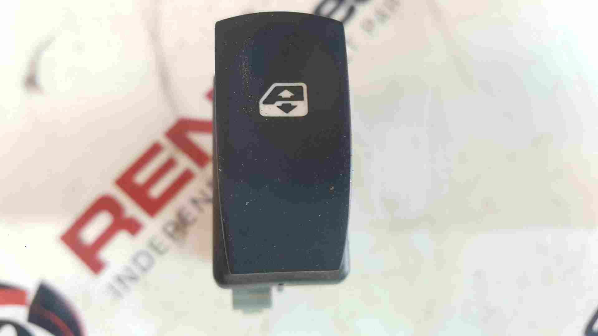 Thumb 6 Renault Clio MK3 2005-2012 Passenger NSR Rear Window Switch 28082