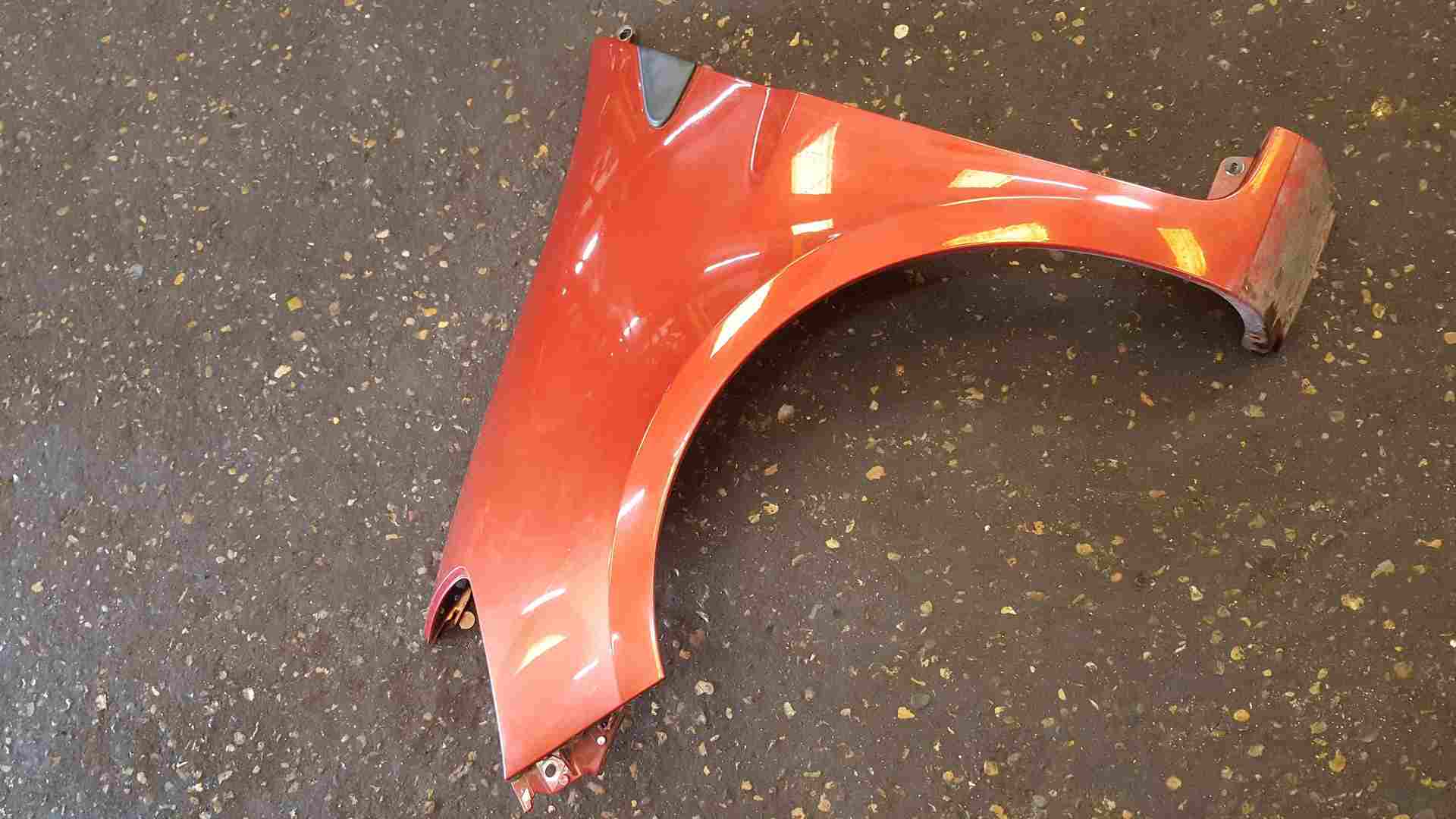 Thumb 3 Renault Clio MK3 2005-2012 Passenger Ns NSF Wing Quarter Panel RED Teb76 185