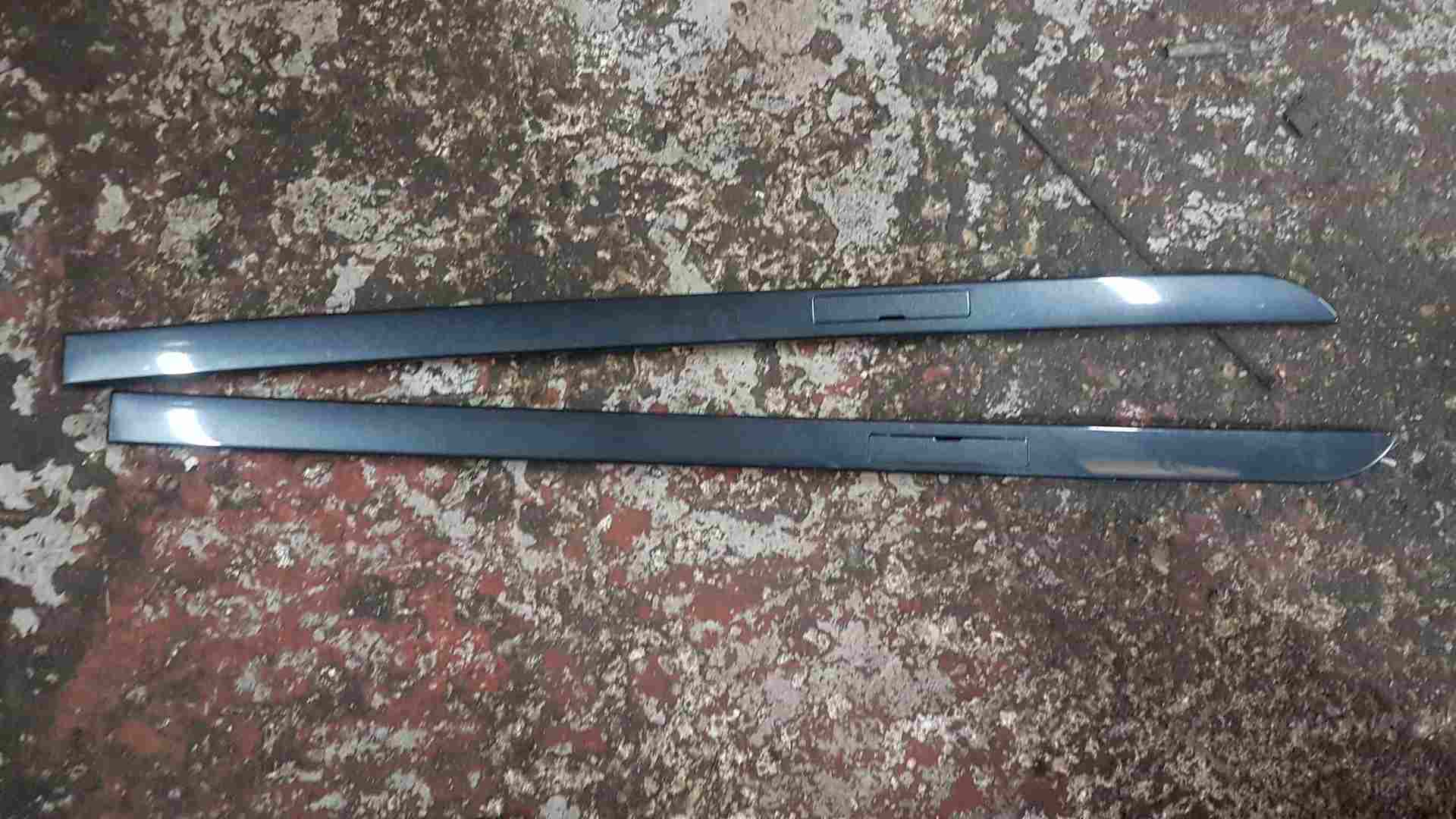Thumb 6 Renault Clio MK3 2005-2012 Roof Rack Insert Trim Plastic OS NS Grey Teb66