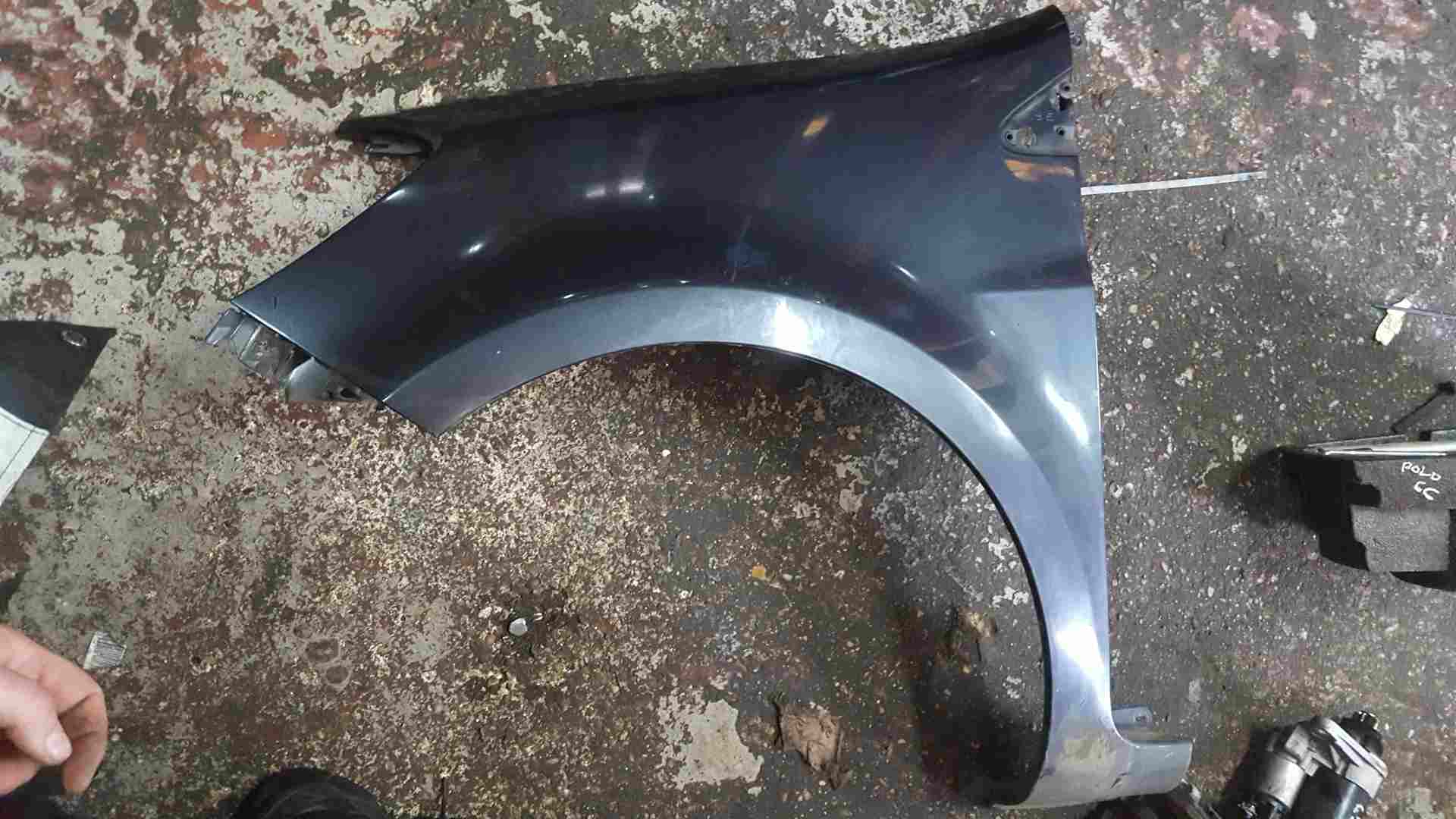 Thumb 3 Renault Clio MK3 2005-2012 Passenger Ns Wing Grey Teb66 195 Chip