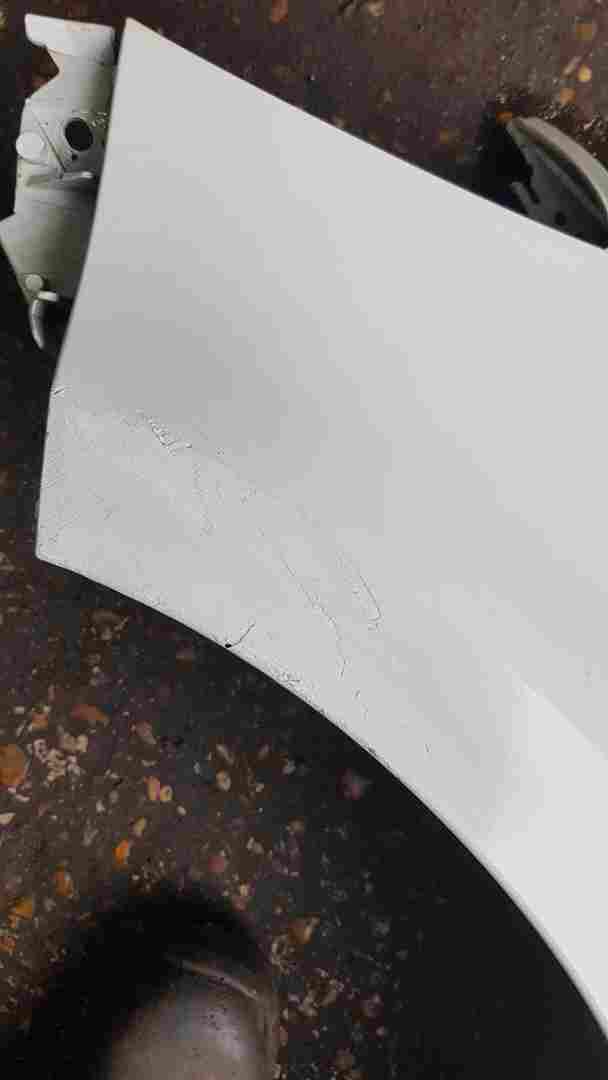 Thumb 3 Renault Clio MK3 2005-2012 Passenger Ns NSF  Wing White Ov369 195