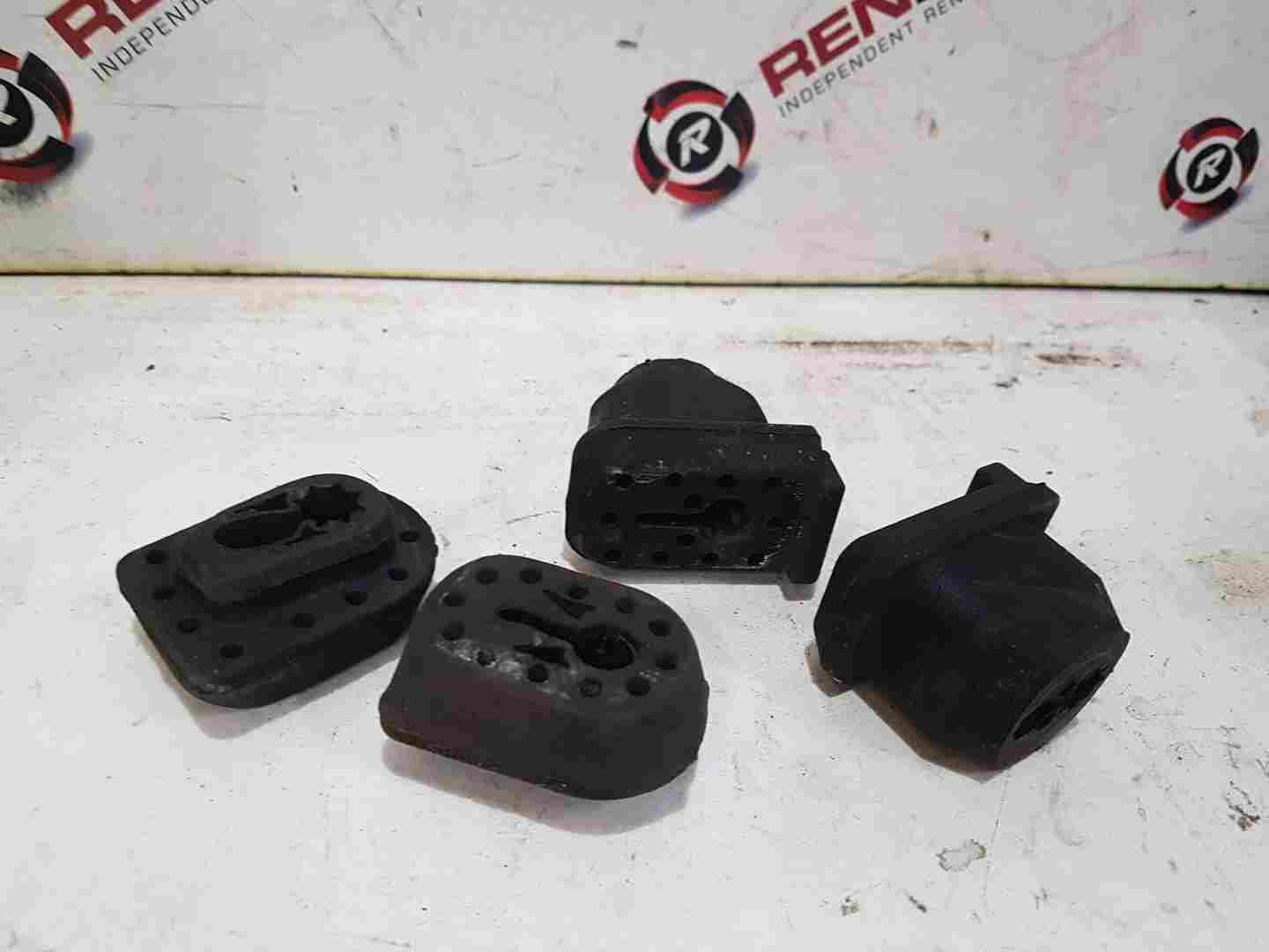 Thumb 4 Renault Clio MK3 2005-2012 Radiator Rubber Support Mounts Bush X4