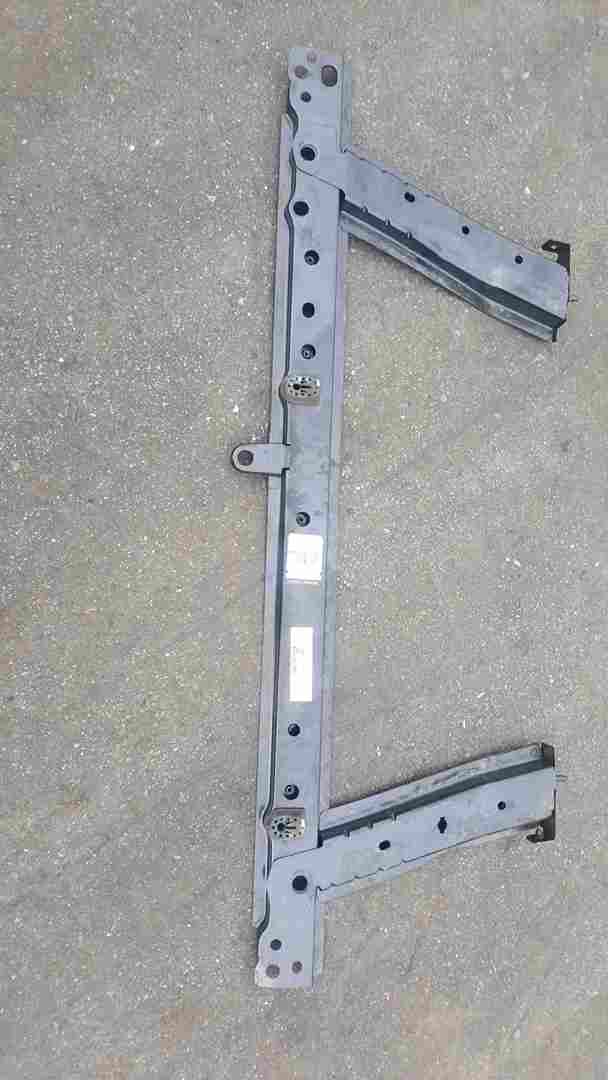 Renault Clio MK3 2005-2012 Radiator Support Bracket Frame 8200803449