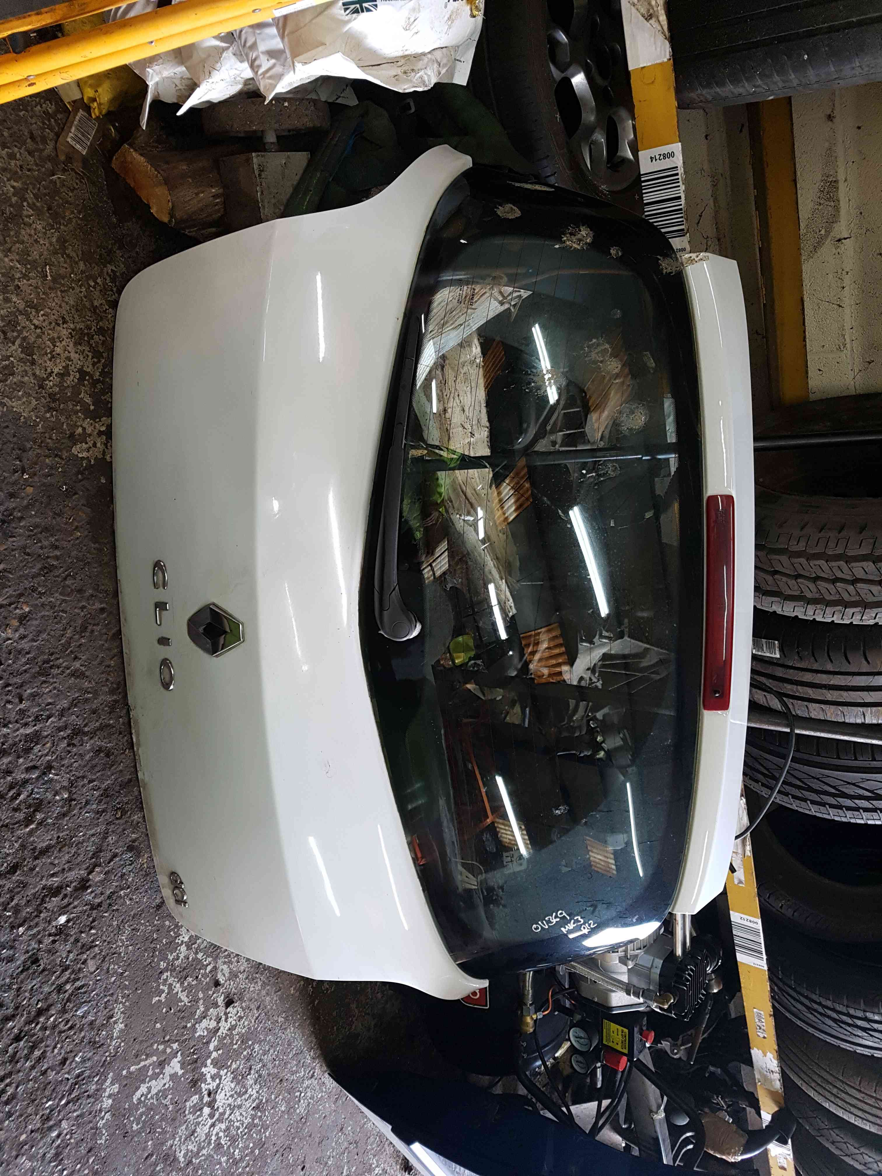 Thumb 4 Renault Clio MK3 2005-2012 Rear Boot Tailgate White Ov369 .
