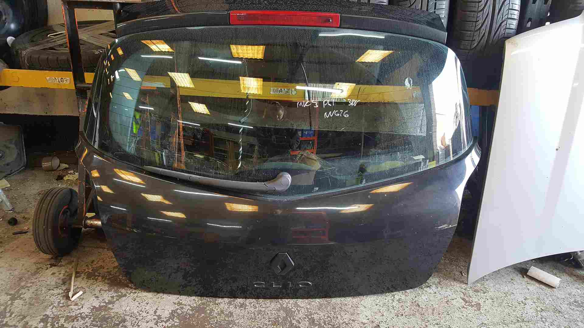 Thumb 2 Renault Clio MK3 2005-2012 Rear Tailgate Boot Black 676 Black Symbols