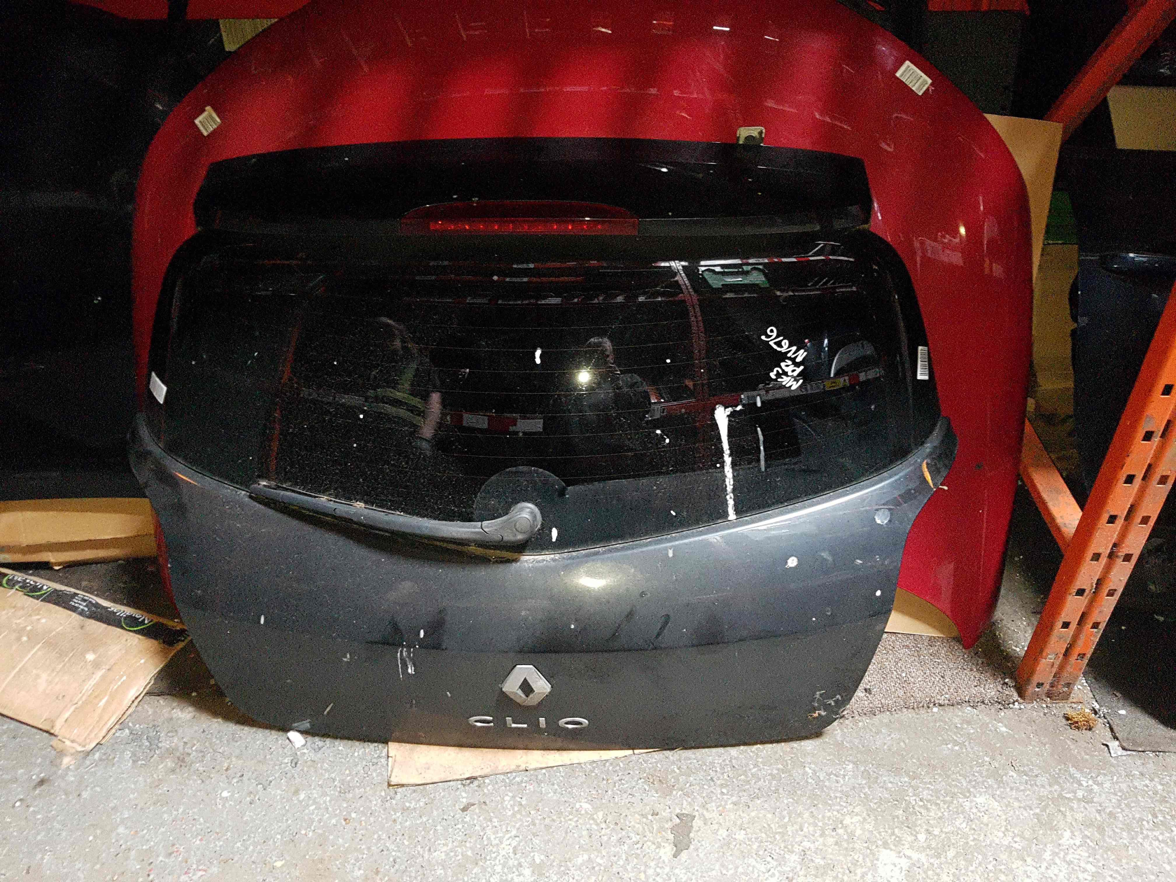 Thumb 2 Renault Clio MK3 2005-2012 Rear Tailgate Boot Black 676 Sporty Spoiler