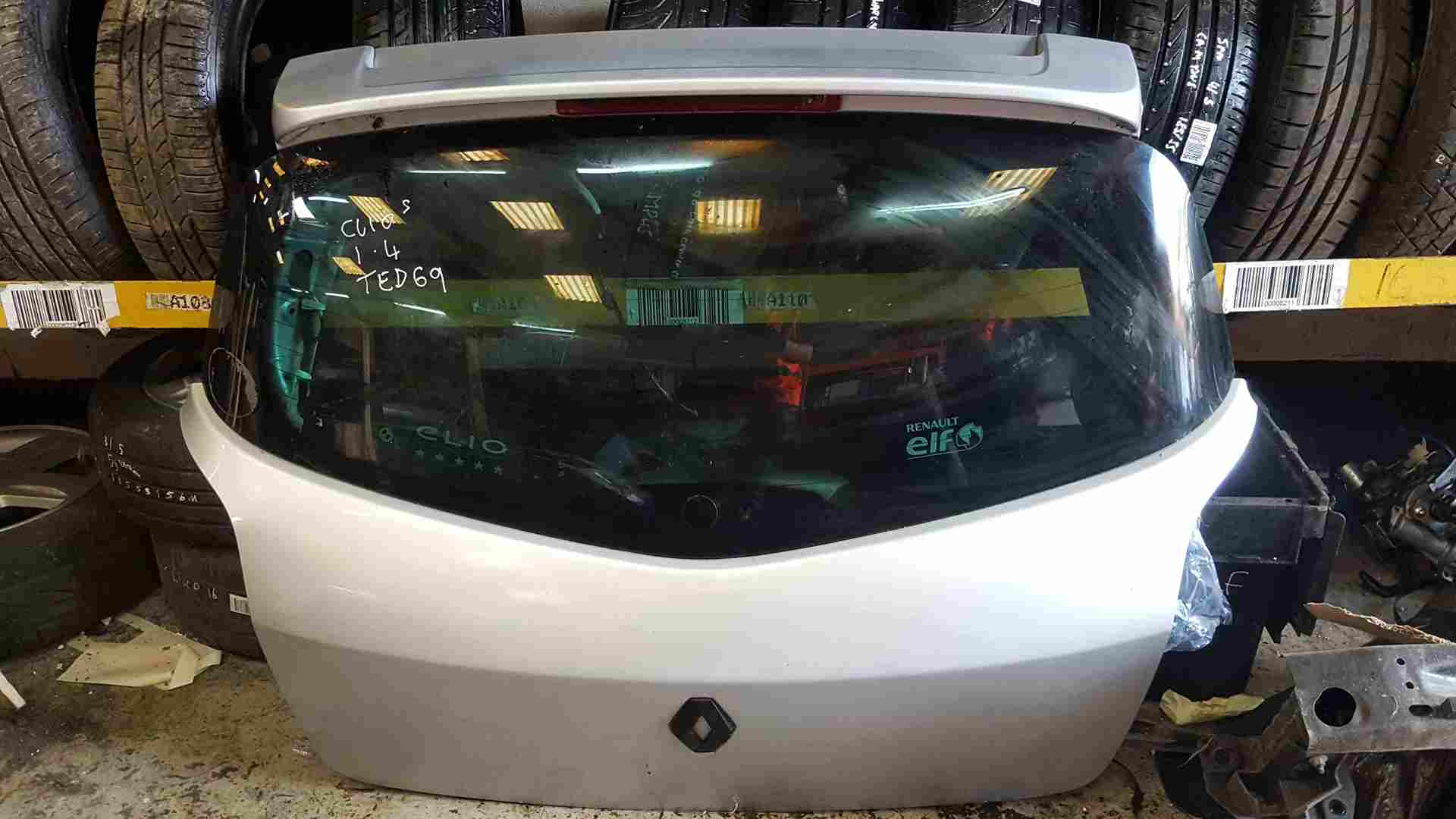 Thumb 3 Renault Clio MK3 2005-2012 Rear Tailgate Boot Silver TED69 Sport Spoiler