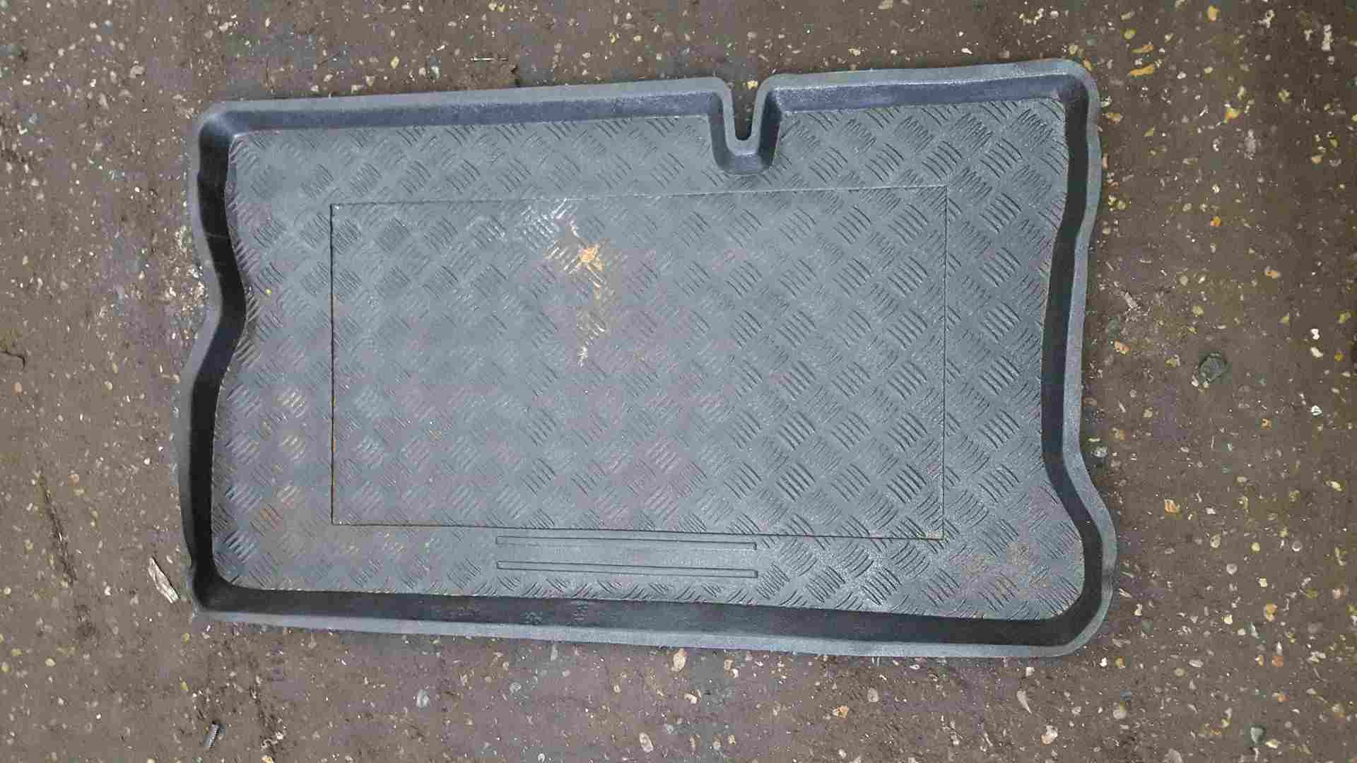 Thumb 2 Renault Clio MK3 2005-2012 Boot Liner Tray Cover Anti Slip Rubber