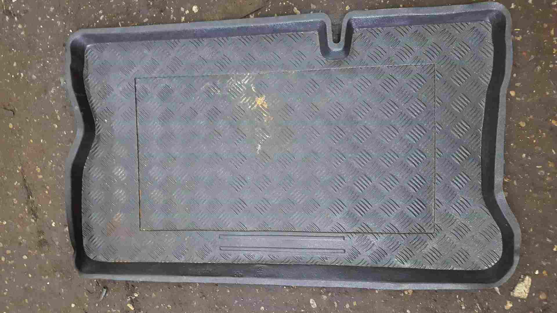 Thumb 3 Renault Clio MK3 2005-2012 Boot Liner Tray Cover Anti Slip Rubber