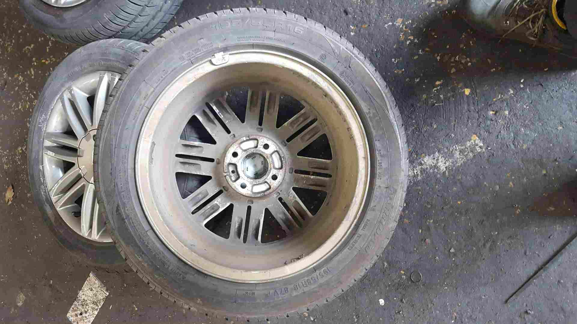 Thumb 4 Renault Clio MK3 2005-2012 Solonia Alloy Wheel Ampharosite 195 50 16 6Mm X 1 3/5