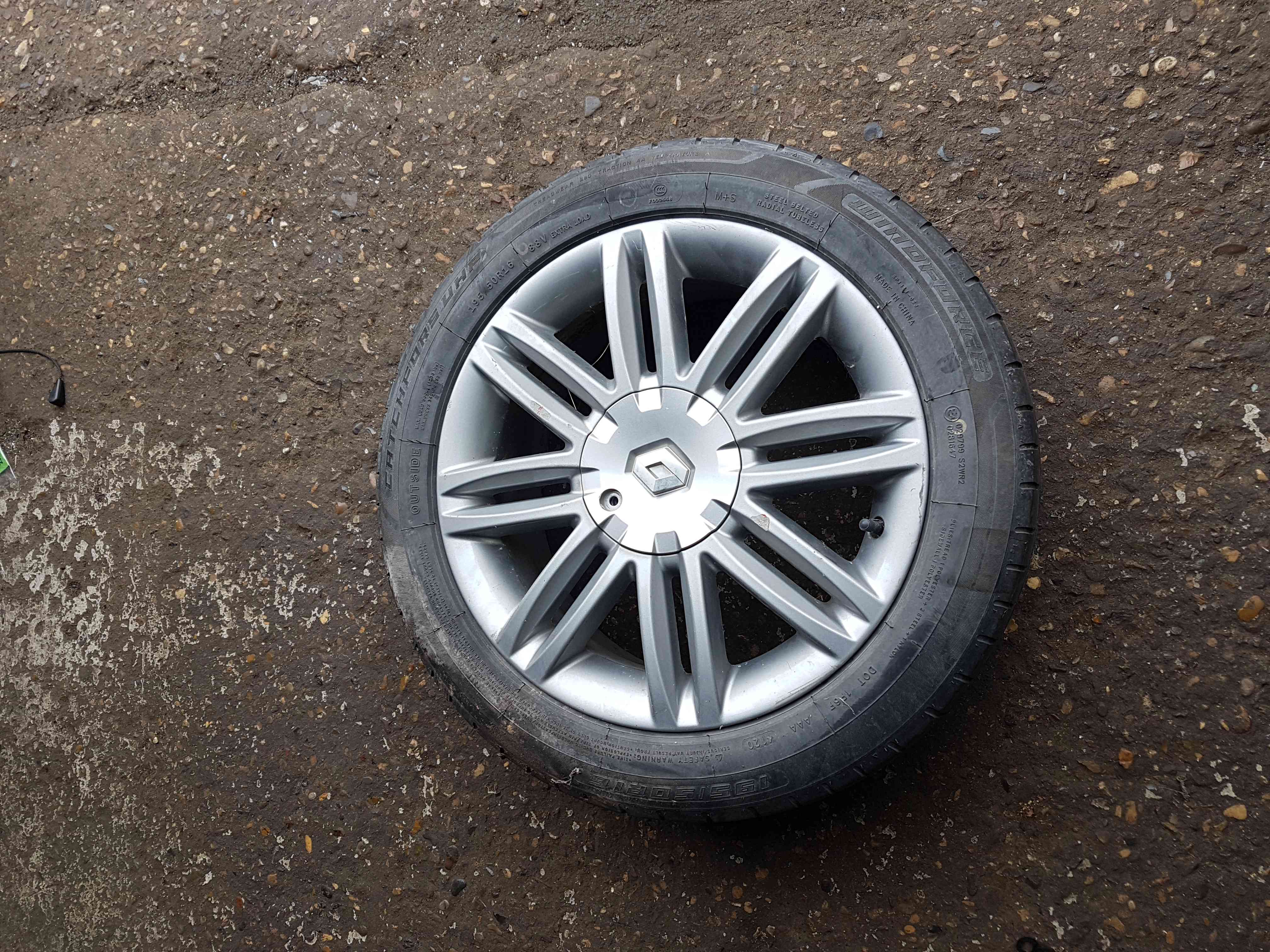 Thumb 2 Renault Clio MK3 2005-2012 Solonia Anthracite Alloy Wheel 16Inch + Tyre 6Mm 4/5 