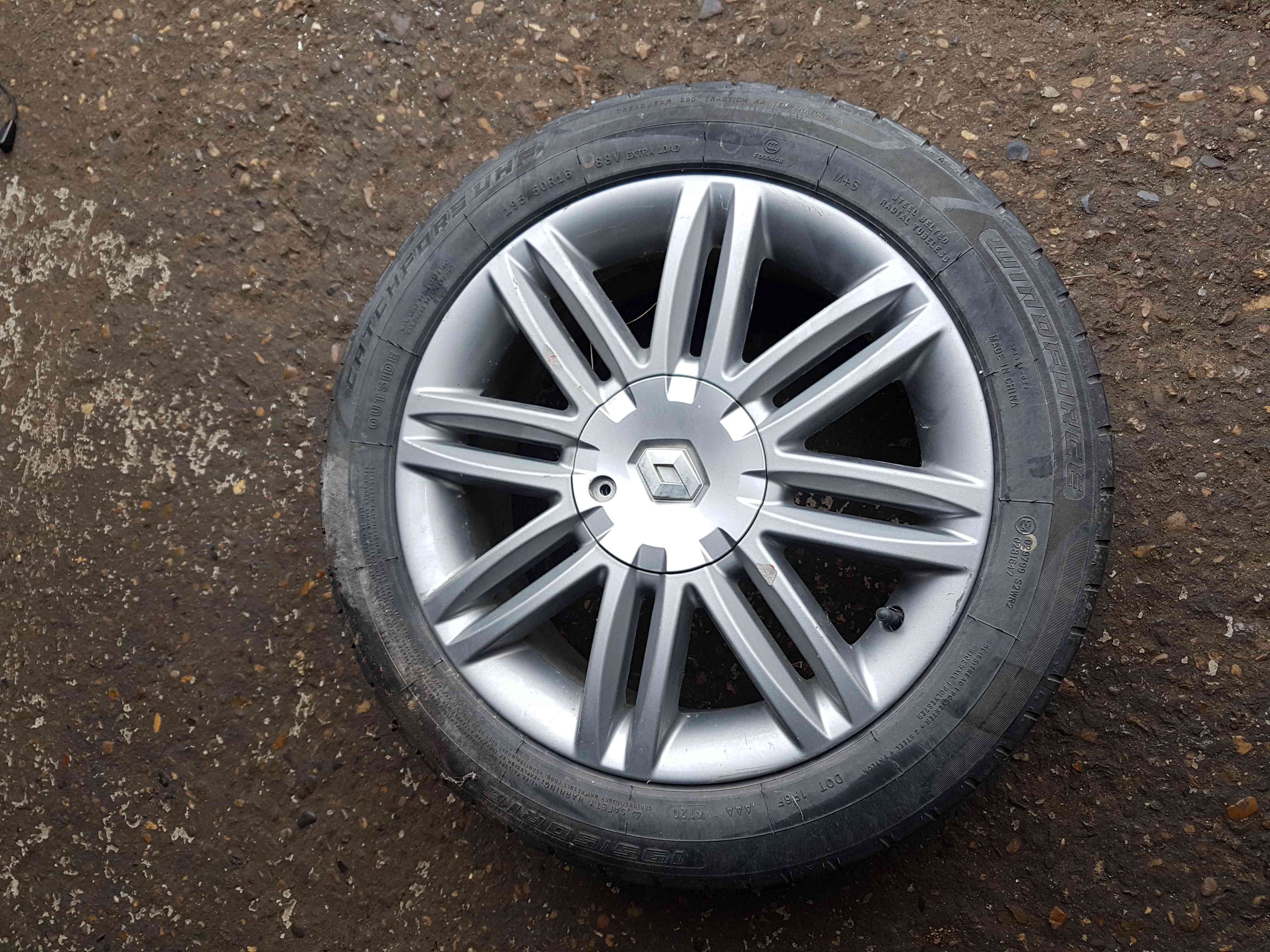 Thumb 5 Renault Clio MK3 2005-2012 Solonia Anthracite Alloy Wheel 16Inch + Tyre 6Mm 4/5 