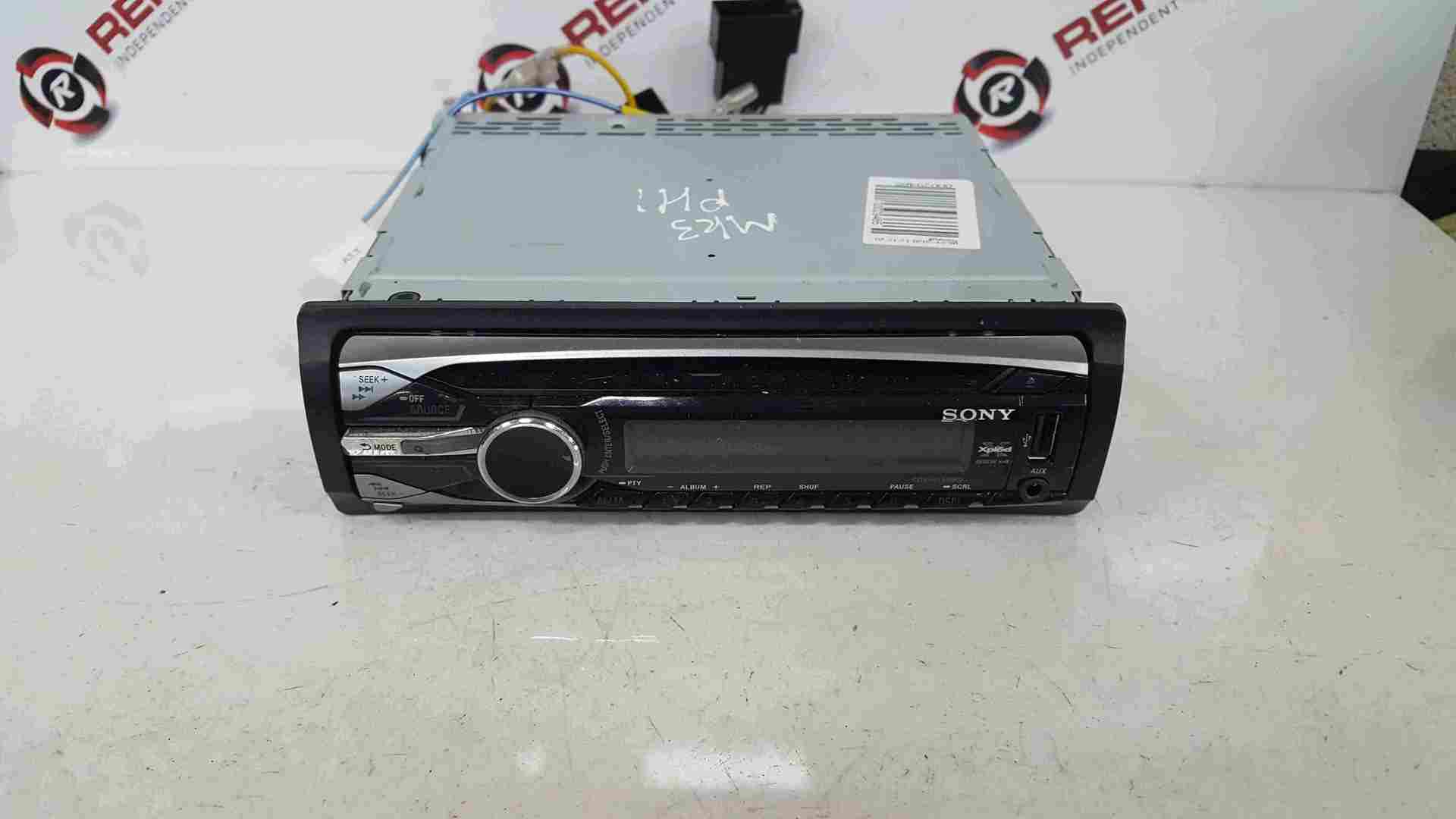 Thumb 2 Renault Clio MK3 2005-2012 Sony Radio Cd Player With USB Aux
