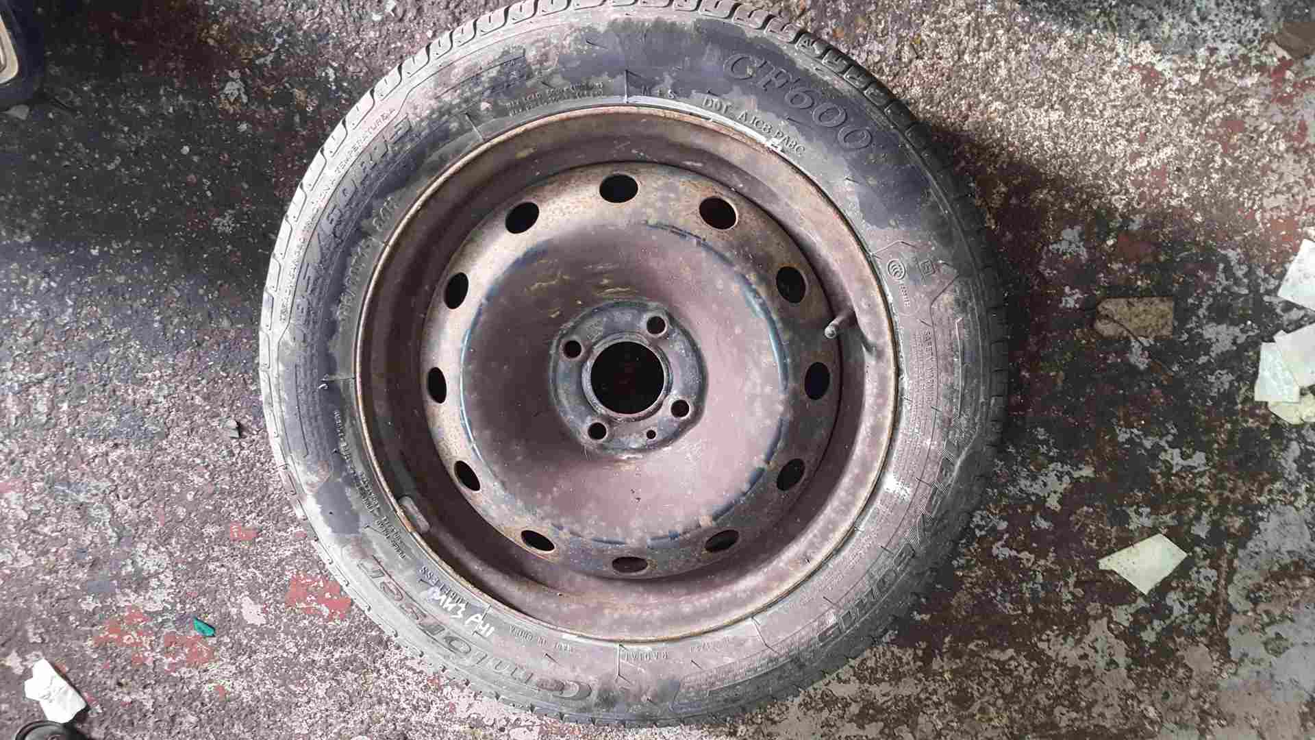 Thumb 3 Renault Clio MK3 2005-2012 Steel Wheel RIM + Tyre 185 60 15 6Mm