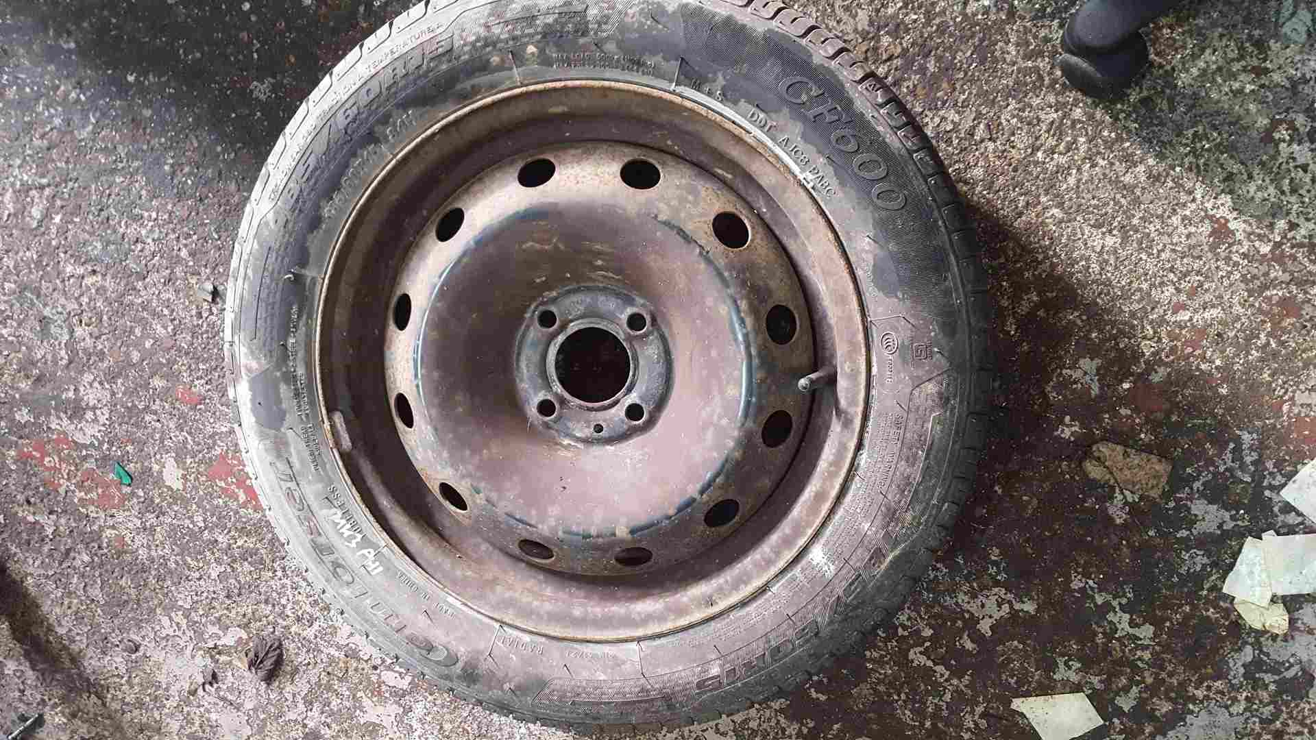 Thumb 4 Renault Clio MK3 2005-2012 Steel Wheel RIM + Tyre 185 60 15 6Mm
