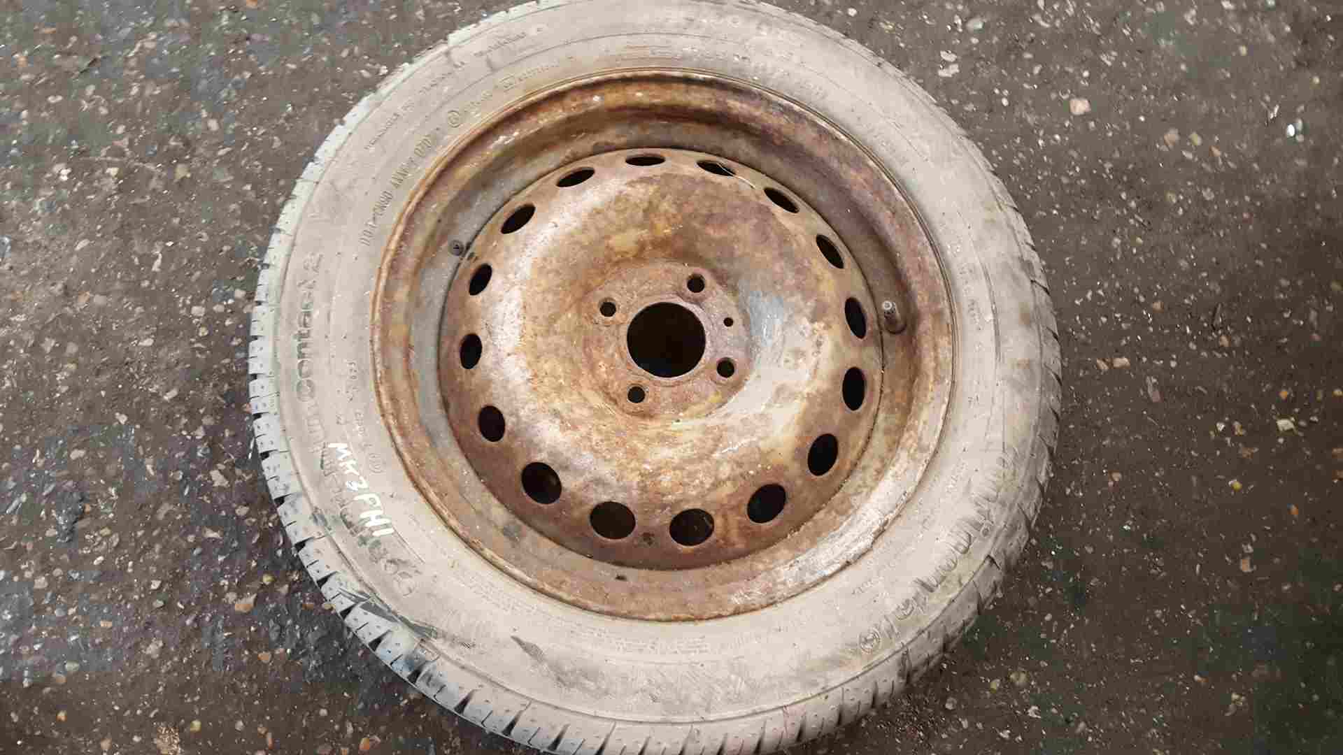 Renault Clio MK3 2005-2012 Steel Wheel Rim Tyre 185 60 15 8mm Tread 3/5