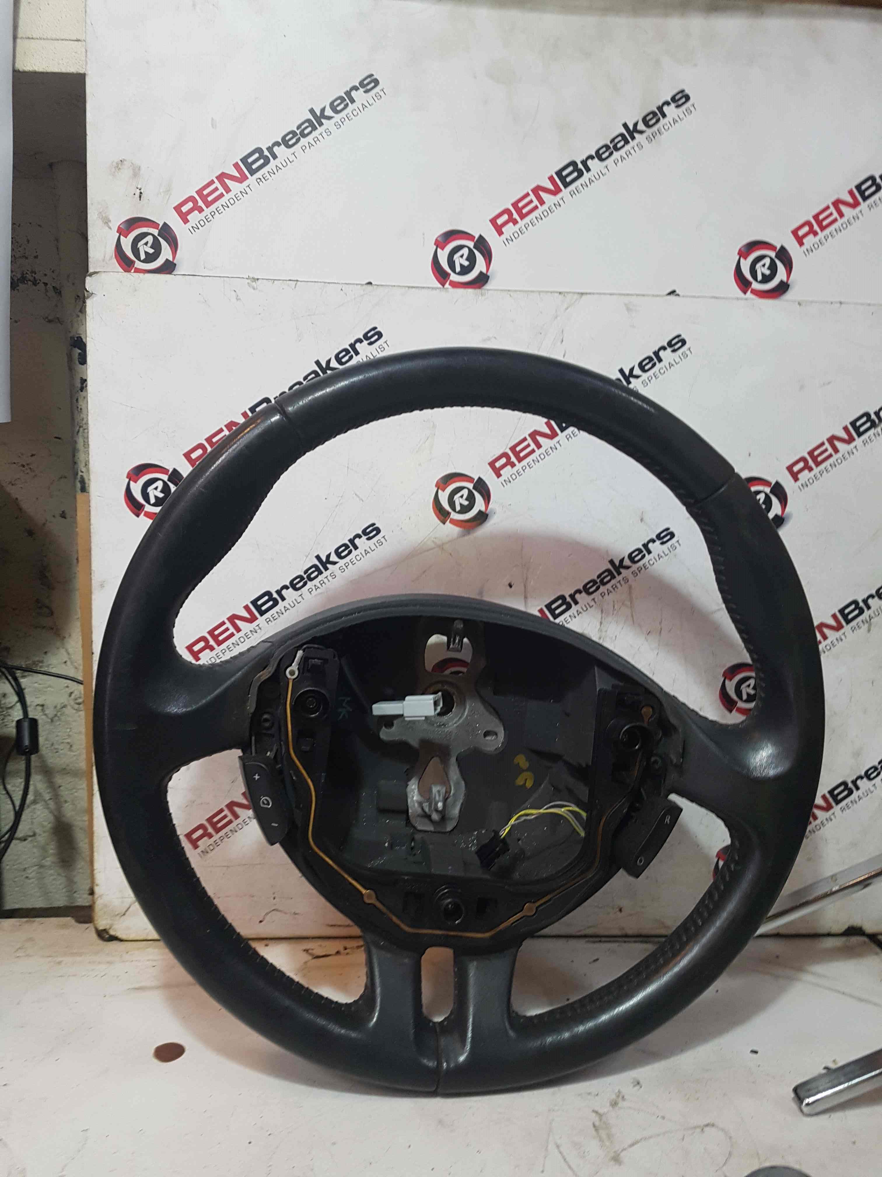 Renault Clio MK3 2005-2012 Steering Wheel Cruise Control Leather 8200344082