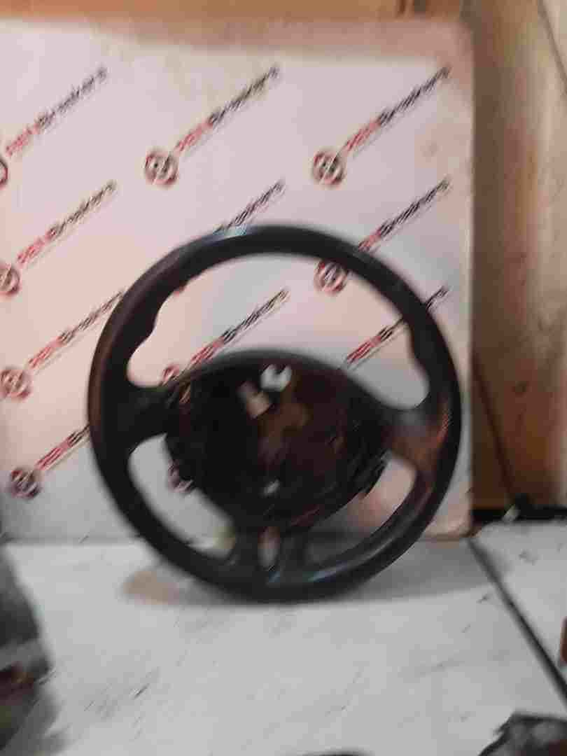 Thumb 4 Renault Clio MK3 2005-2012 Steering Wheel Cruise Control Leather Peeling