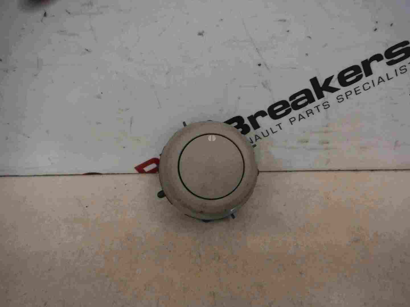 Renault Clio MK2 20012006 Rear Windscreen Demister Switch Button Brown 060037 Store Renault