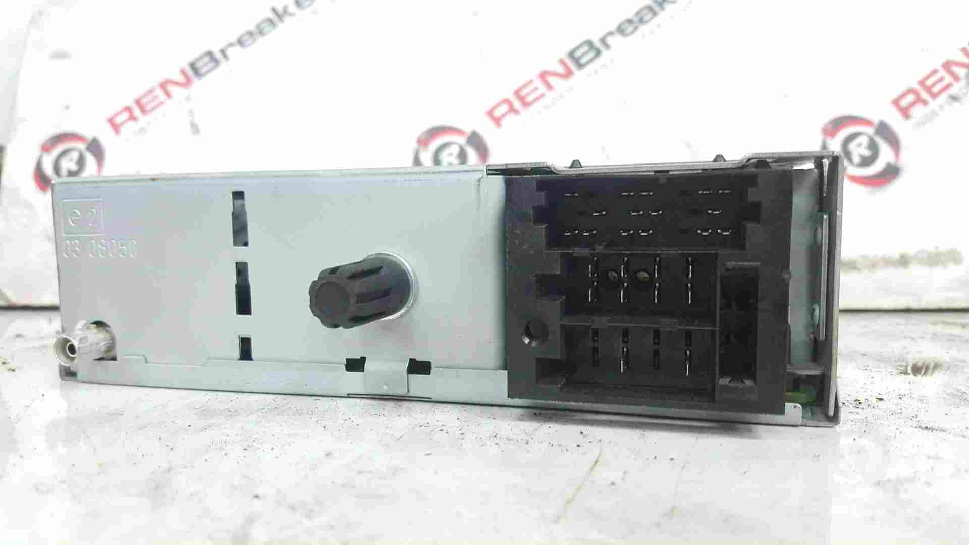 Thumb 4 Renault Clio MK3 2008-2012 Cd Player Radio + Code 281150038R