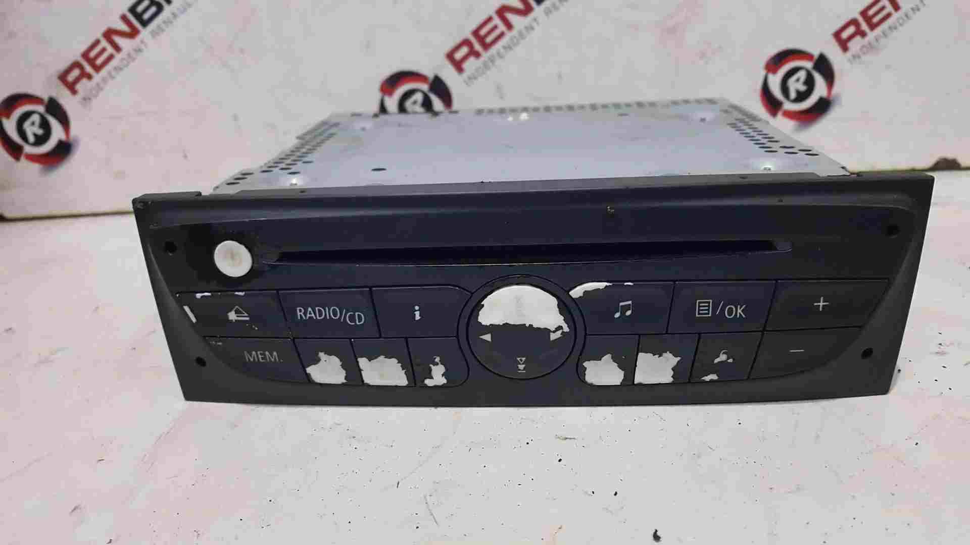 Renault Clio MK3 2008-2012 Cd Player Radio + Code 281150038R