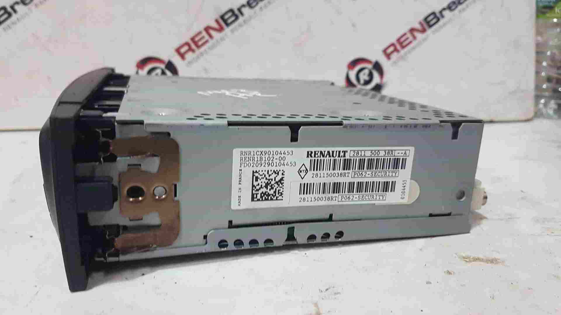 Thumb 3 Renault Clio MK3 2008-2012 Cd Player Radio + Code 281150038R