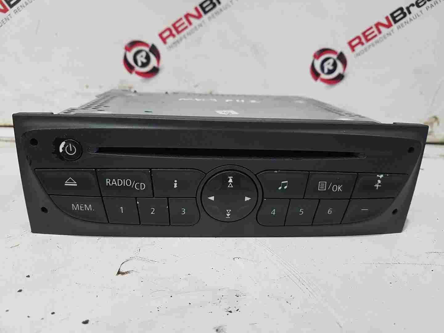 Renault Clio MK3 2008-2012 Cd Player Radio + Code 281150038R