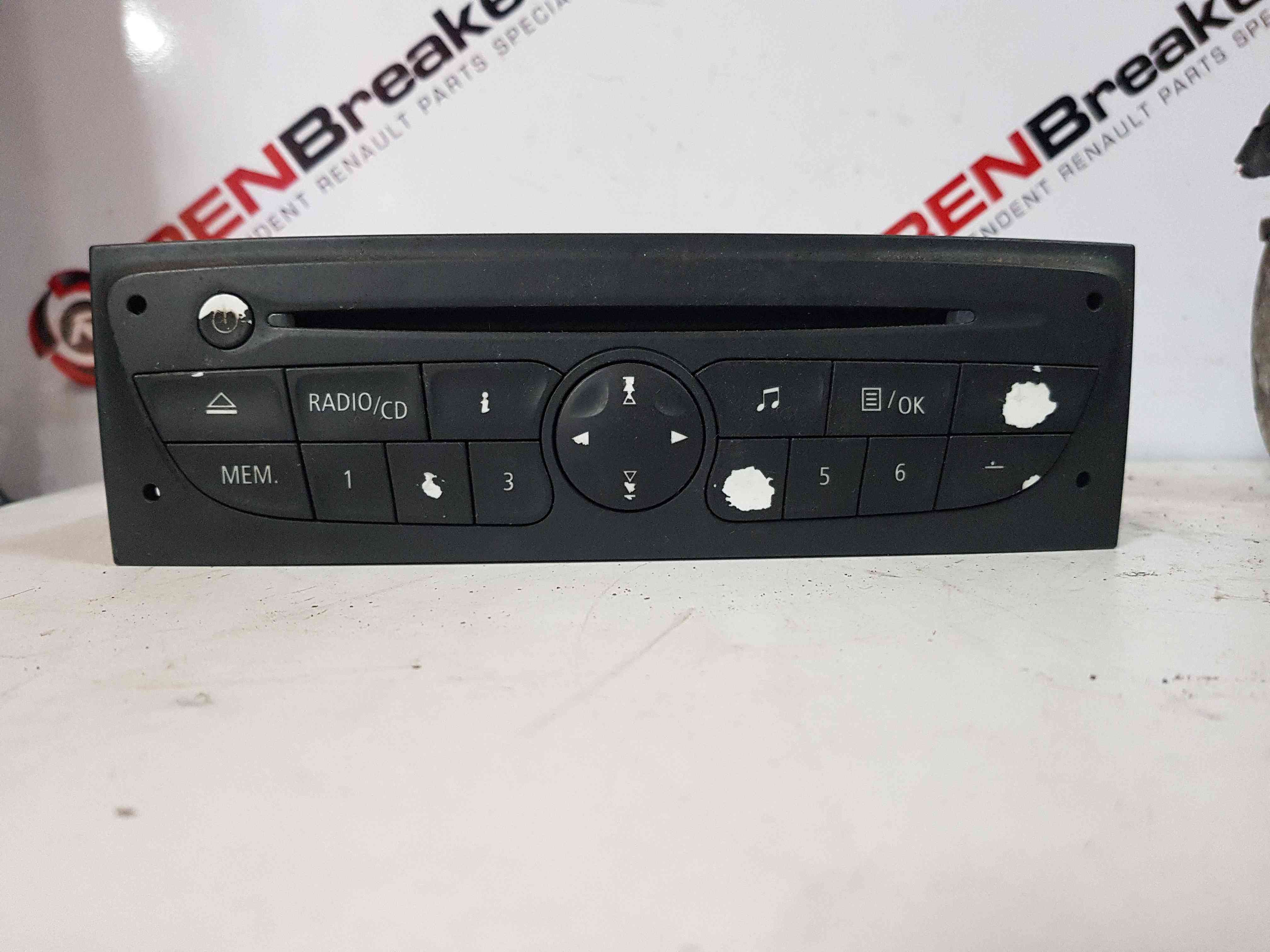Thumb 7 Renault Clio MK3 2008-2012 Cd Player Radio + Code 281150038R