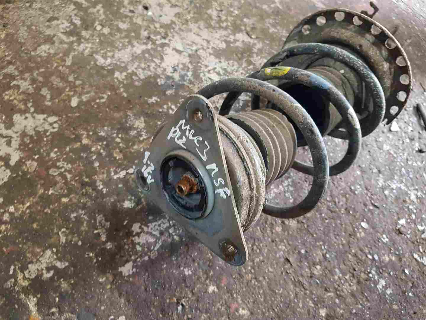 Thumb 3 Renault Clio MK3 2009-2012 1.2 16V Passenger NSF Front Strut Shock Suspension