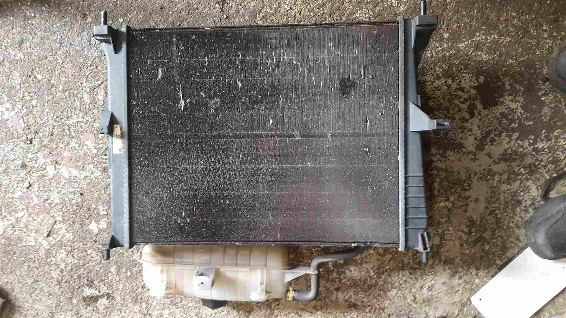 Thumb 4 Renault Clio MK3 2009-2012 1.2 16V Radiator RAD Pack Cooling FAN No Ac