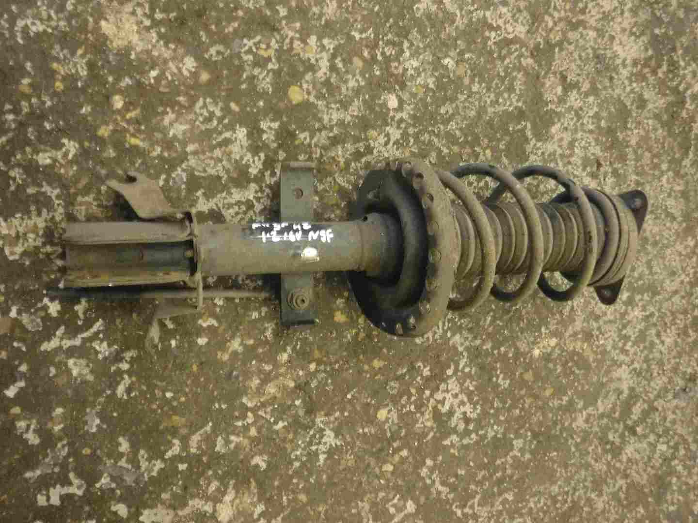 Renault Clio MK3 2009-2012 1.4 16V Drivers Front Shock Strut Spring