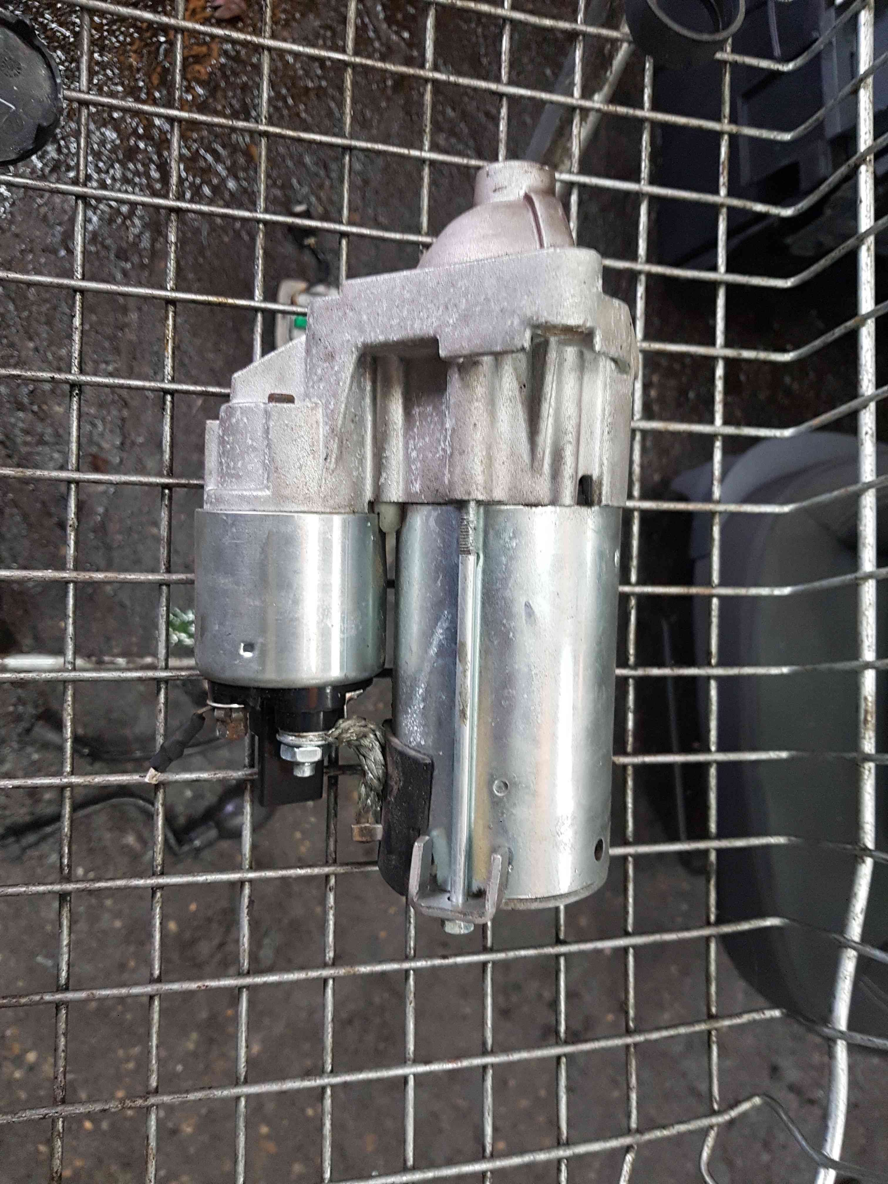 Thumb 7 Renault Clio MK3 2009-2012 1.5 DCI Starter Motor K9K 770 233003329R NEW