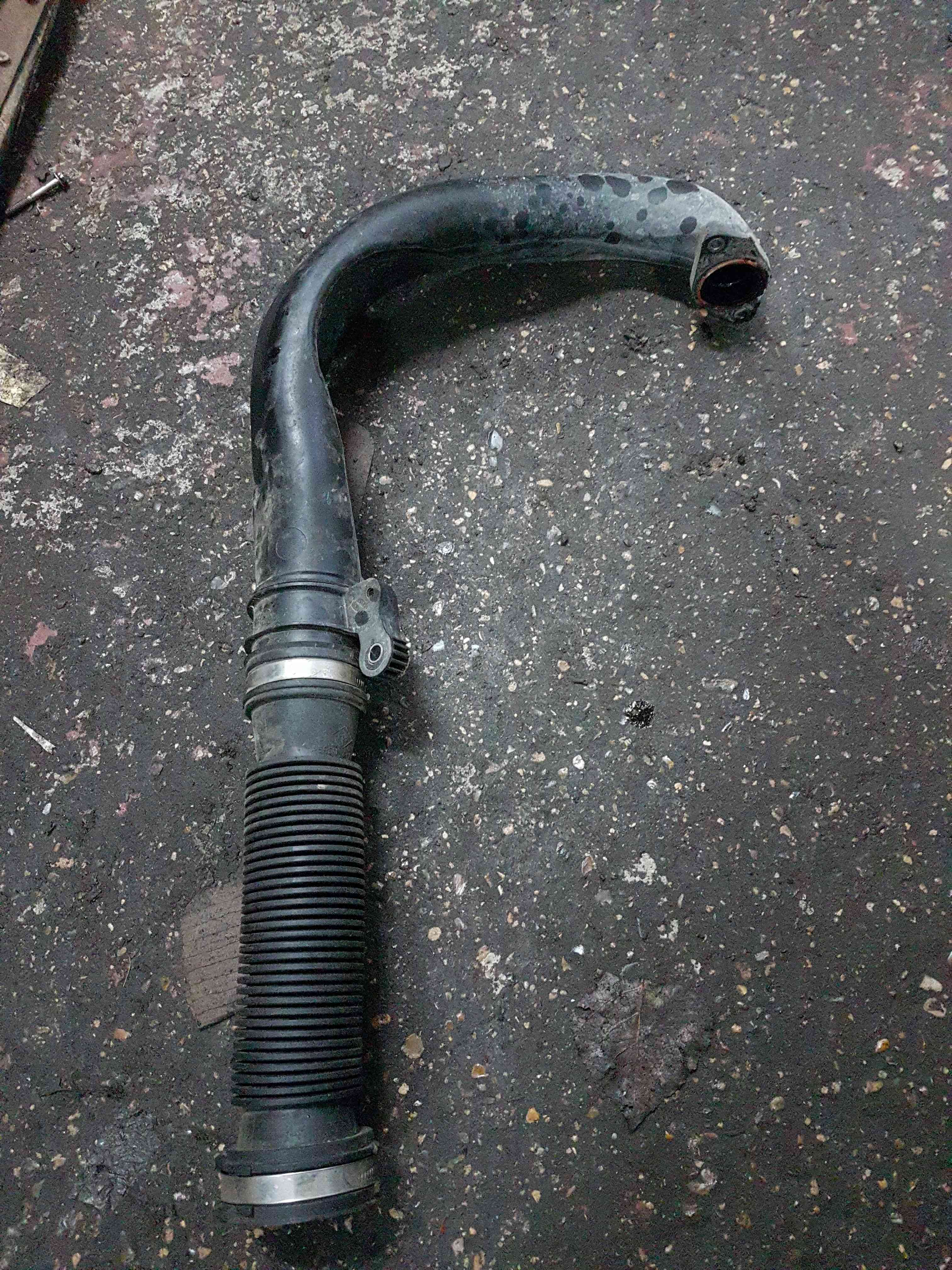 Thumb 3 Renault Clio MK3 2009-2012 1.5 DCI Turbo To Airbox Pipe K9K 770