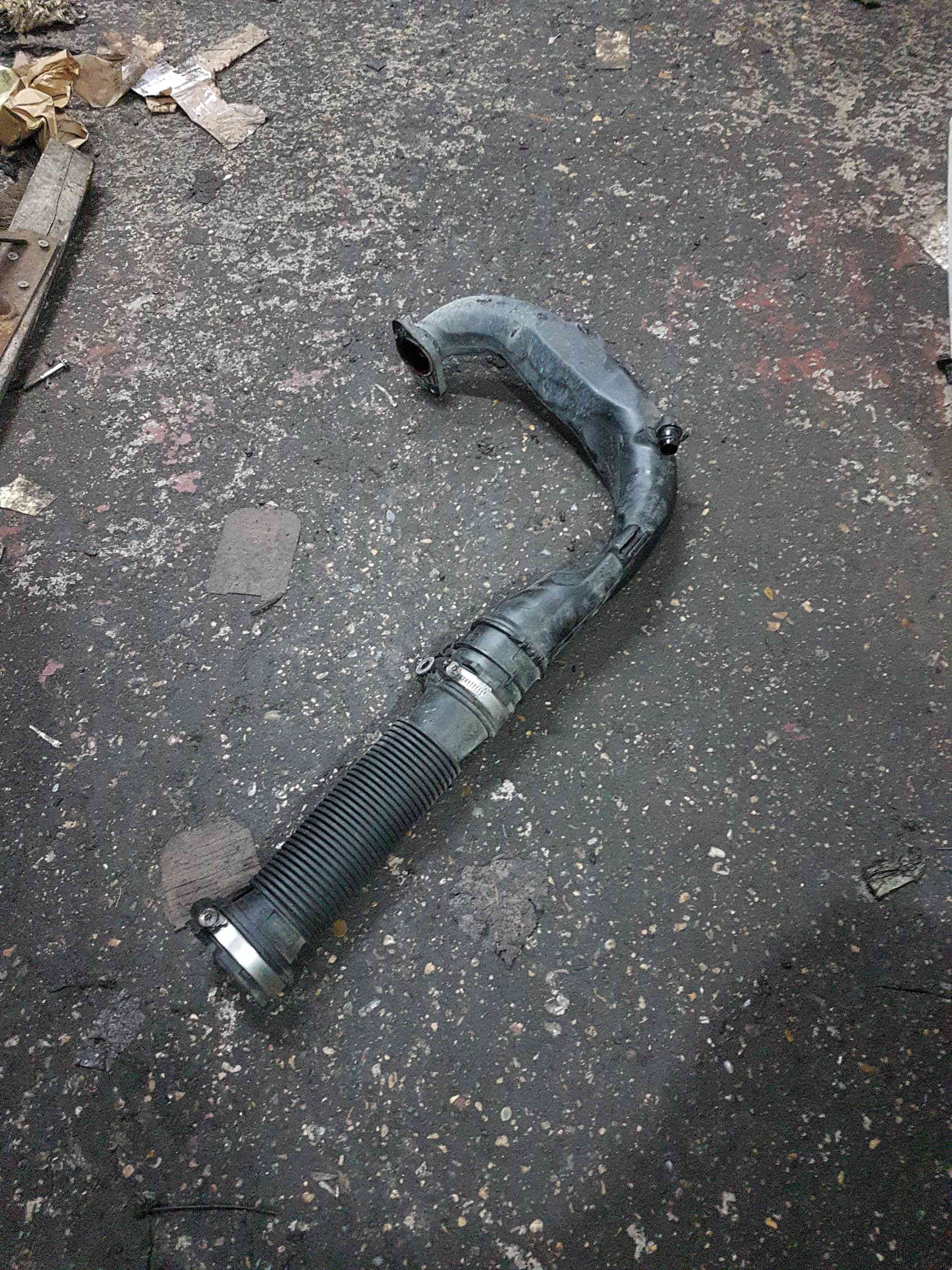 Thumb 2 Renault Clio MK3 2009-2012 1.5 DCI Turbo To Airbox Pipe K9K 770