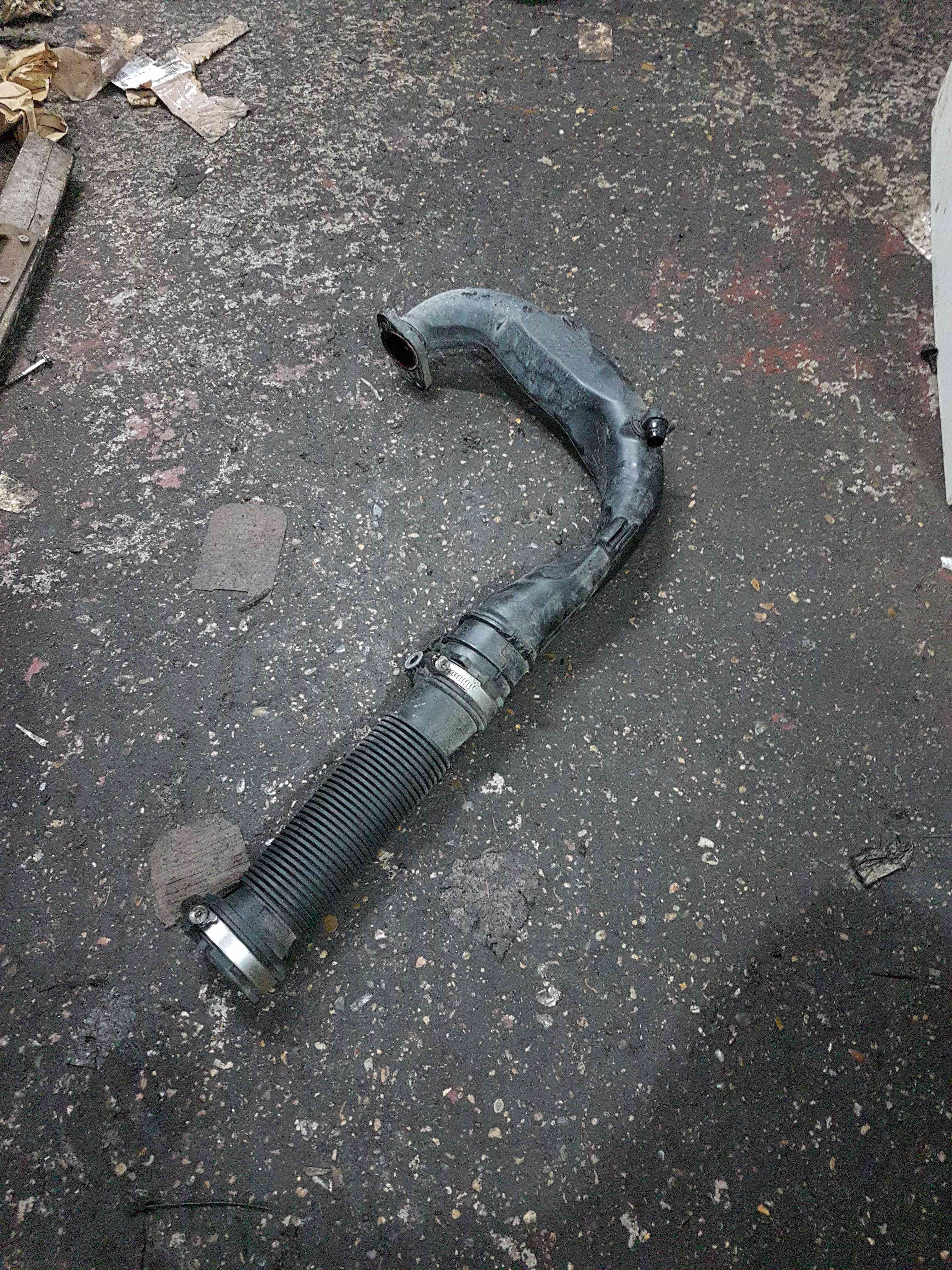 Thumb 4 Renault Clio MK3 2009-2012 1.5 DCI Turbo To Airbox Pipe K9K 770