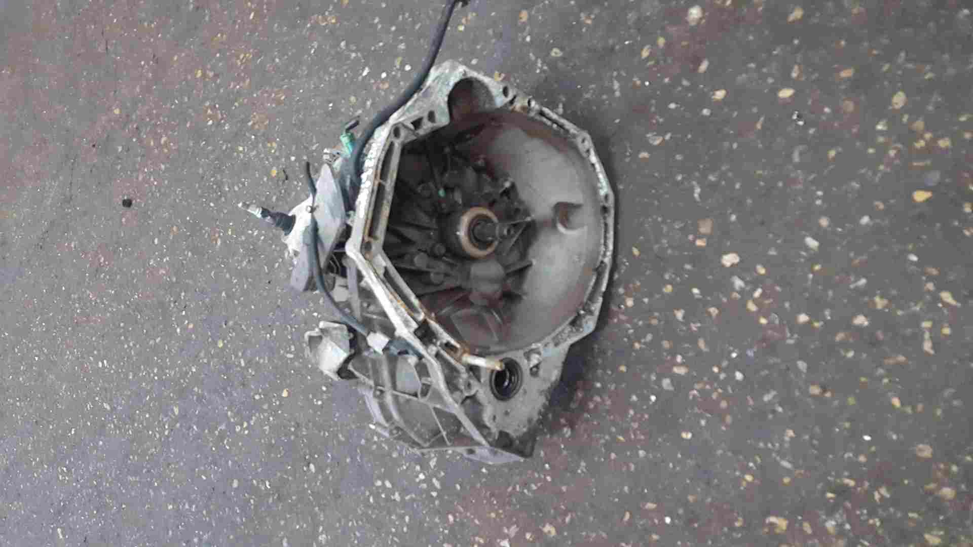 Thumb 8 Renault Clio MK3 2009-2012 1.6 16v Gt Gearbox TL4039 6 Speed TL4 039 TL4(039)