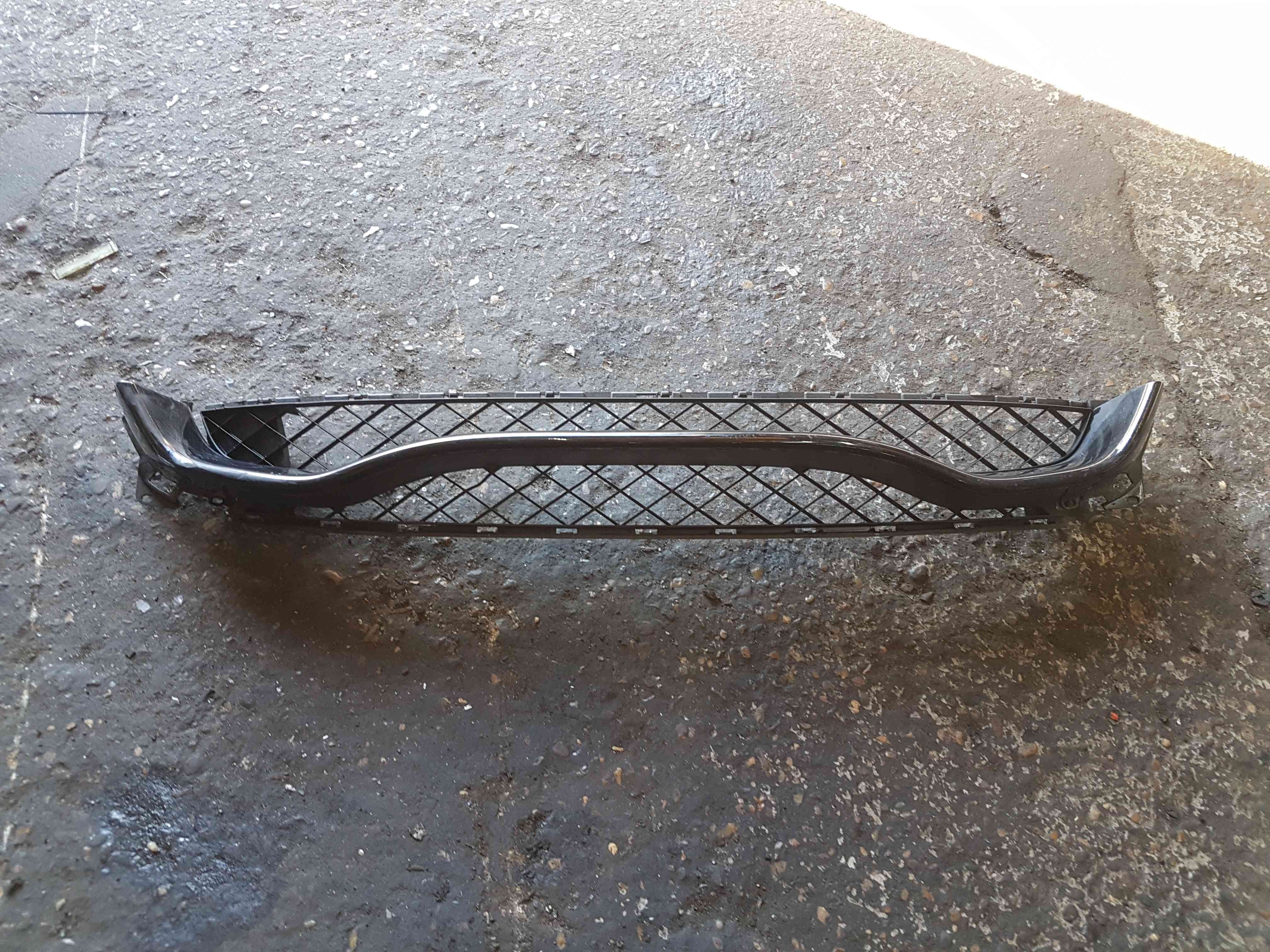 Thumb 12 Renault Clio MK3 2009-2012 197 Front Bumper Bottom Grill Insert 8200899585