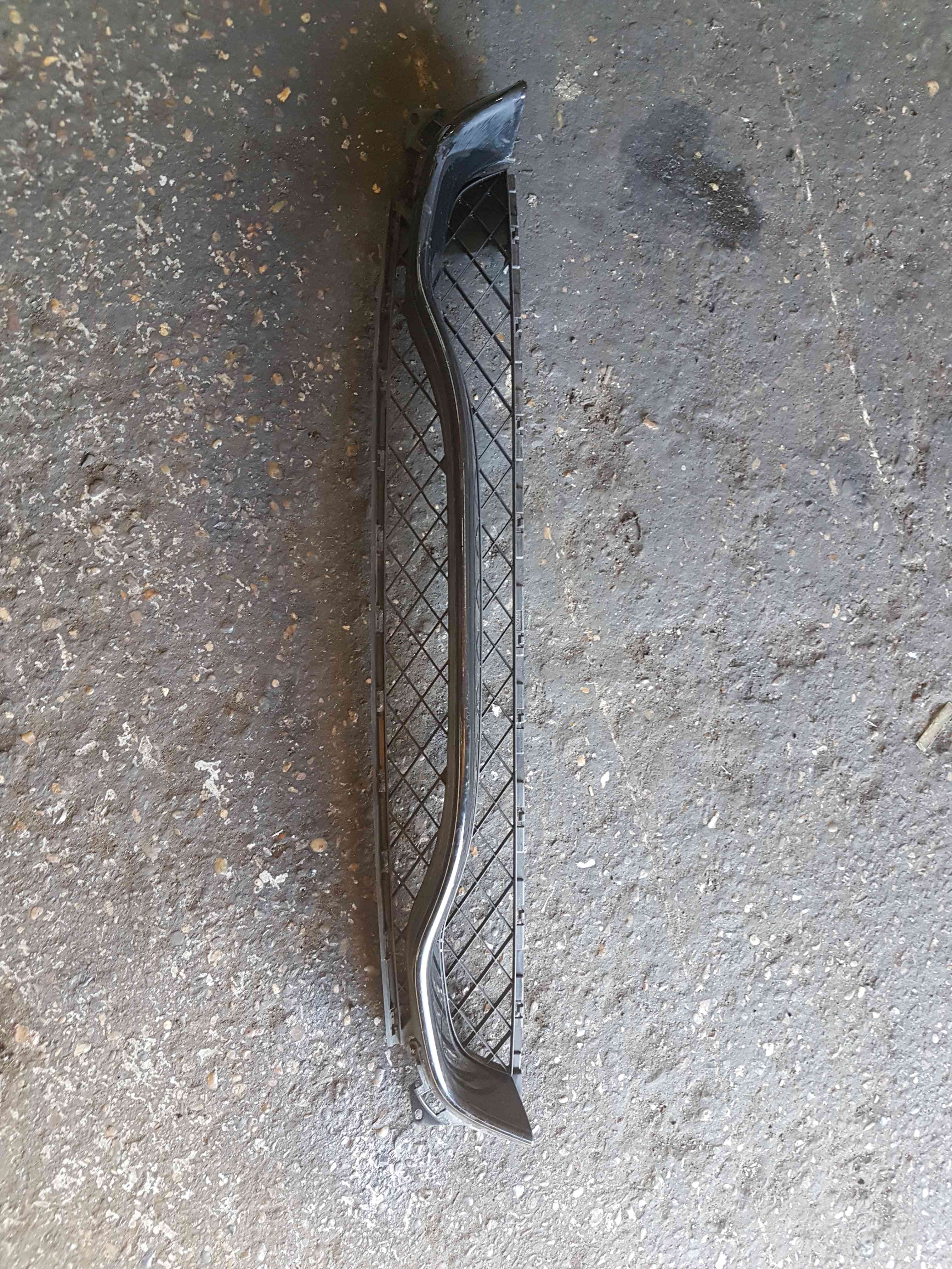 Thumb 7 Renault Clio MK3 2009-2012 197 Front Bumper Bottom Grill Insert 8200899585