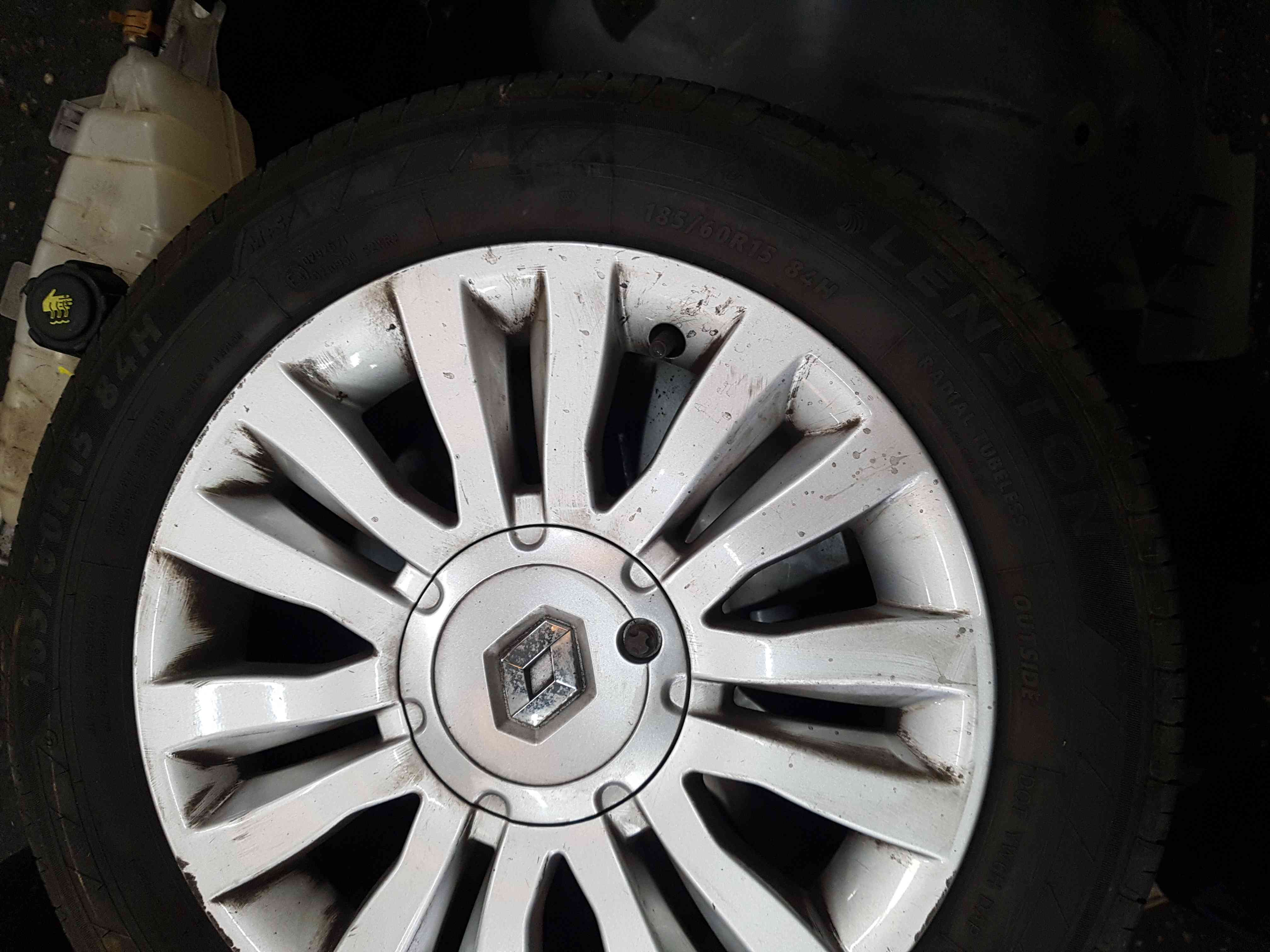 Thumb 3 Renault Clio MK3 2009-2012 Alloy Wheel Del Arte 185 60 15 3/5 8200846129