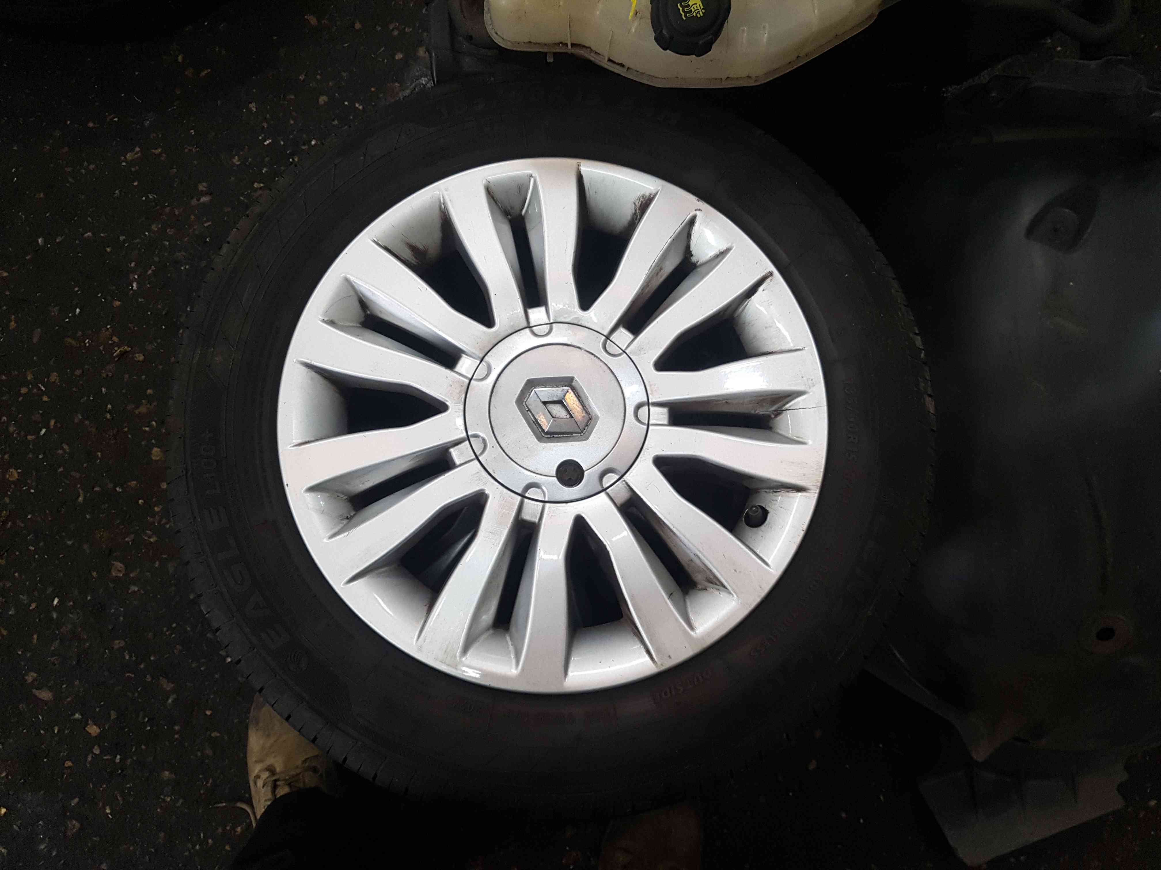 Thumb 2 Renault Clio MK3 2009-2012 Alloy Wheel Del Arte 185 60 15 4/5 8200846129