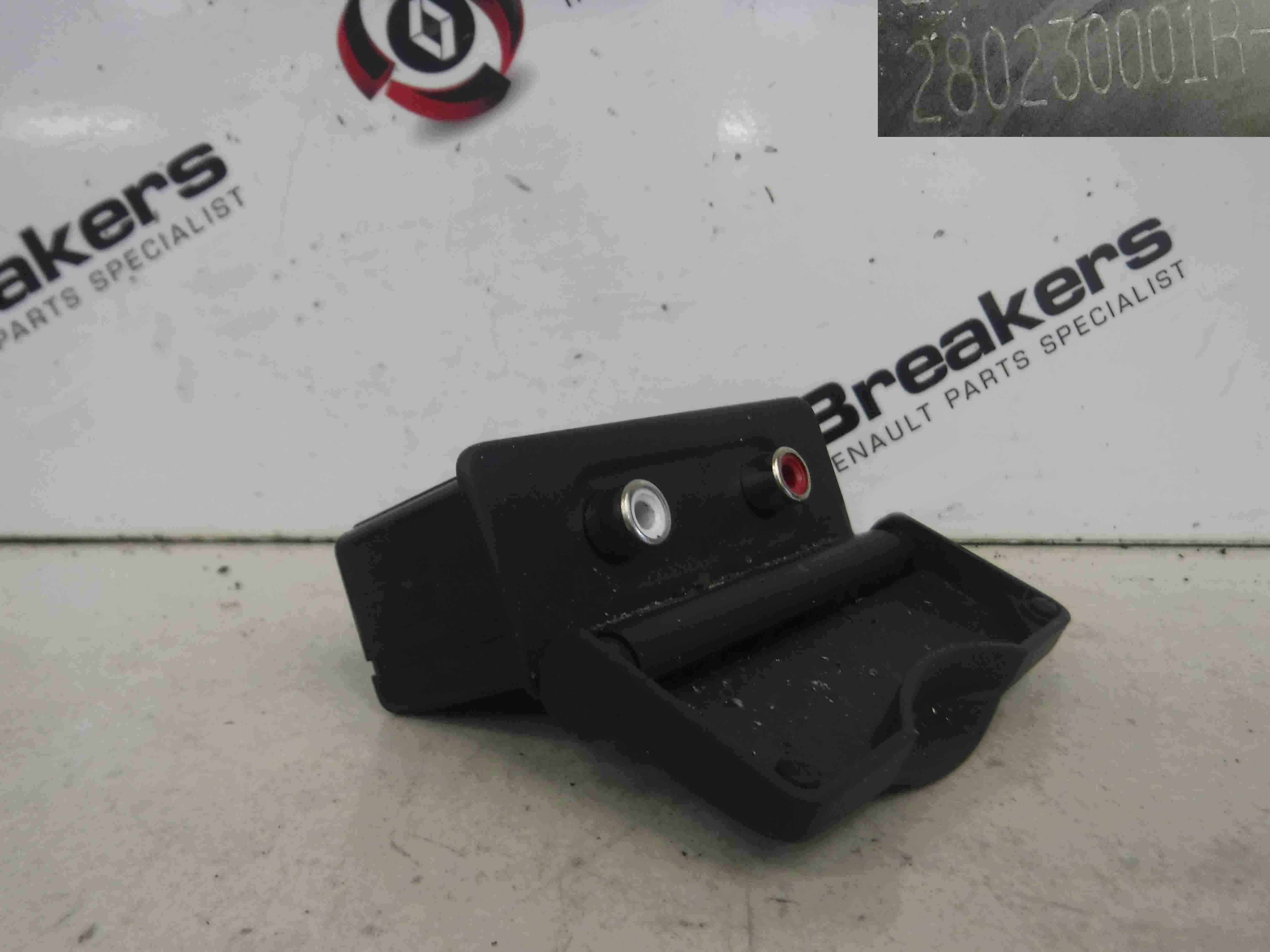 Renault Clio MK3 2009 2012 CD Stereo Unit Aux Input Port Unit