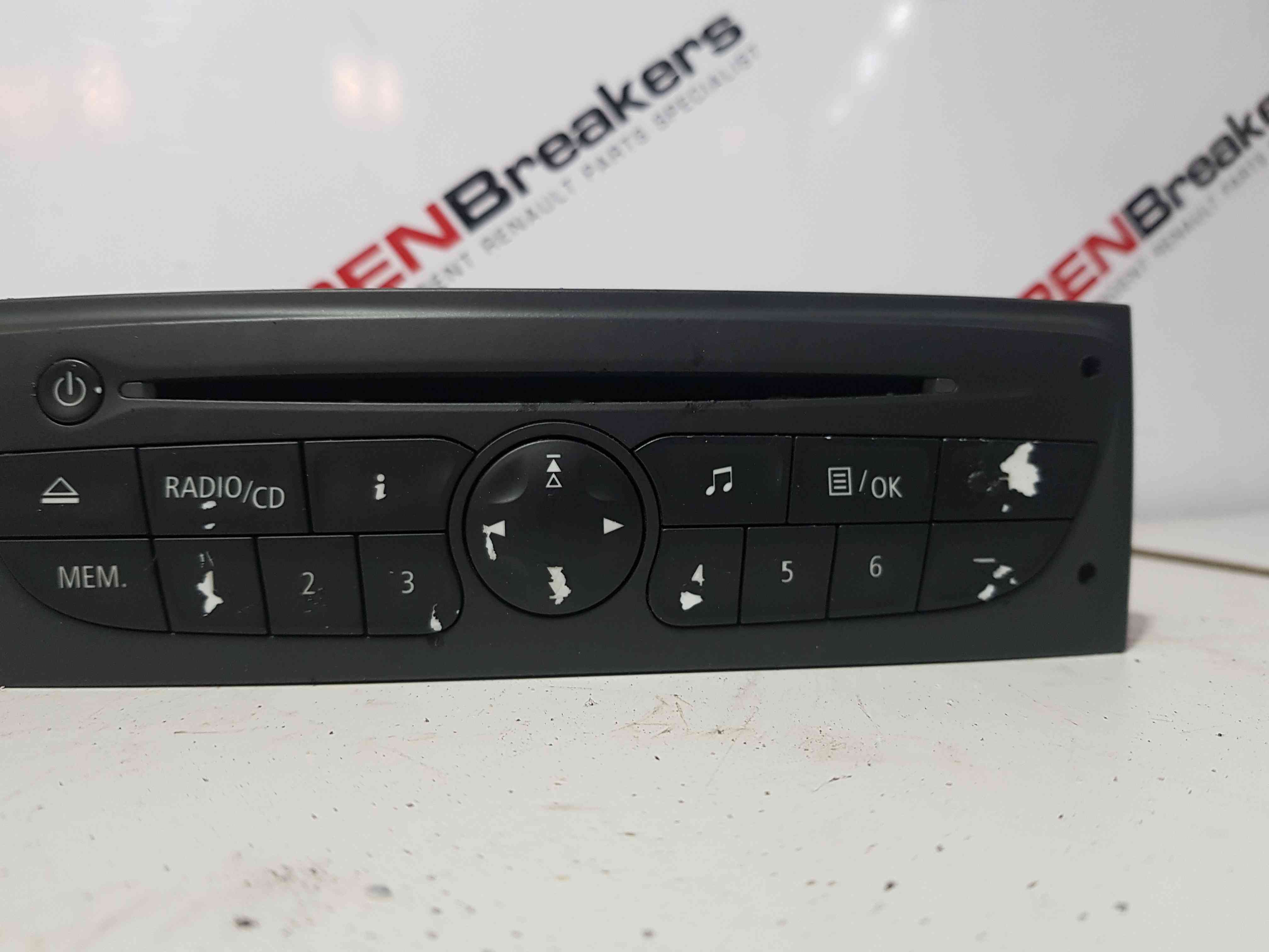 Thumb 5 Renault Clio MK3 2009-2012 Cd Player MP3 Radio + Code 281150038R