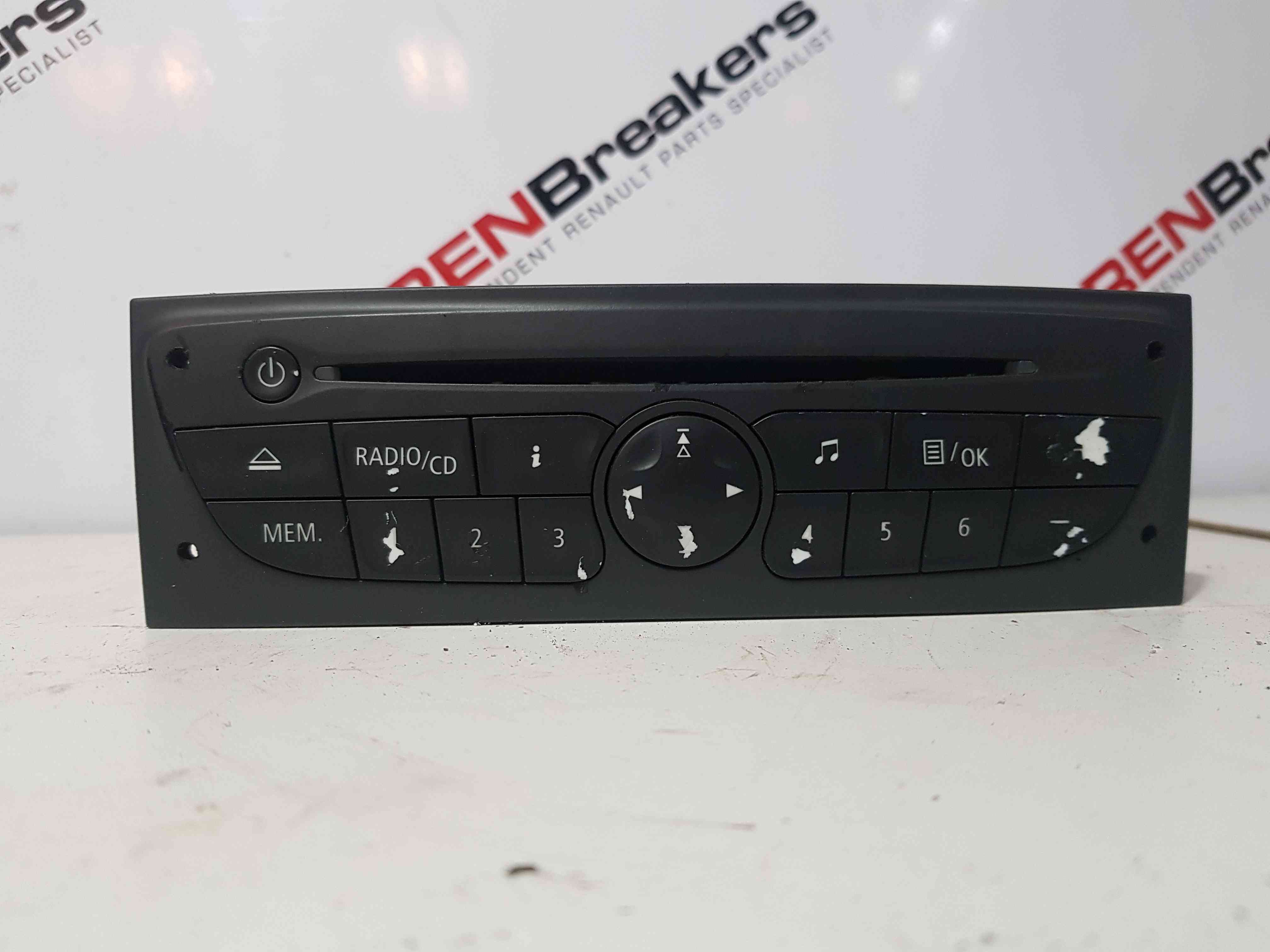 Thumb 10 Renault Clio MK3 2009-2012 Cd Player MP3 Radio + Code 281150038R