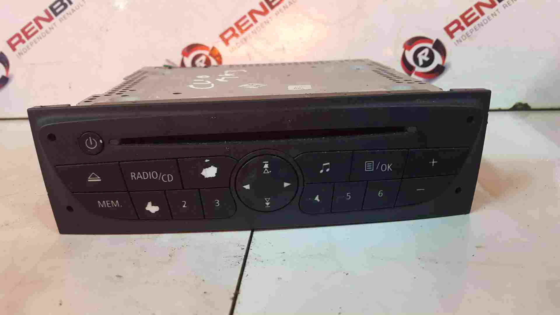 Thumb 5 Renault Clio MK3 2009-2012 Cd Player MP3 Radio + Code 281150038R