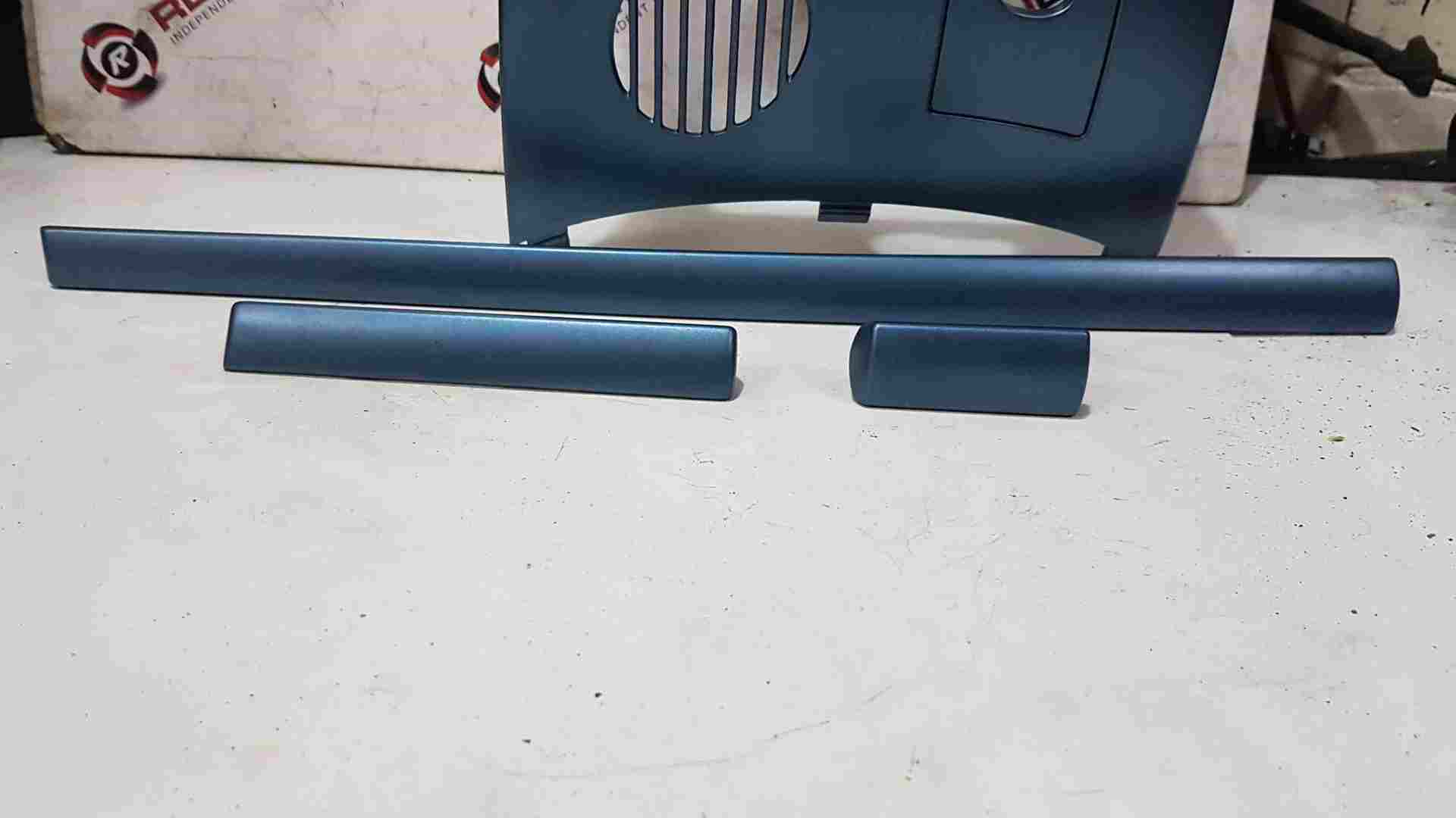 Thumb 3 Renault Clio MK3 2009-2012 Centre Dashboard Heater Surround Blue SET Trims